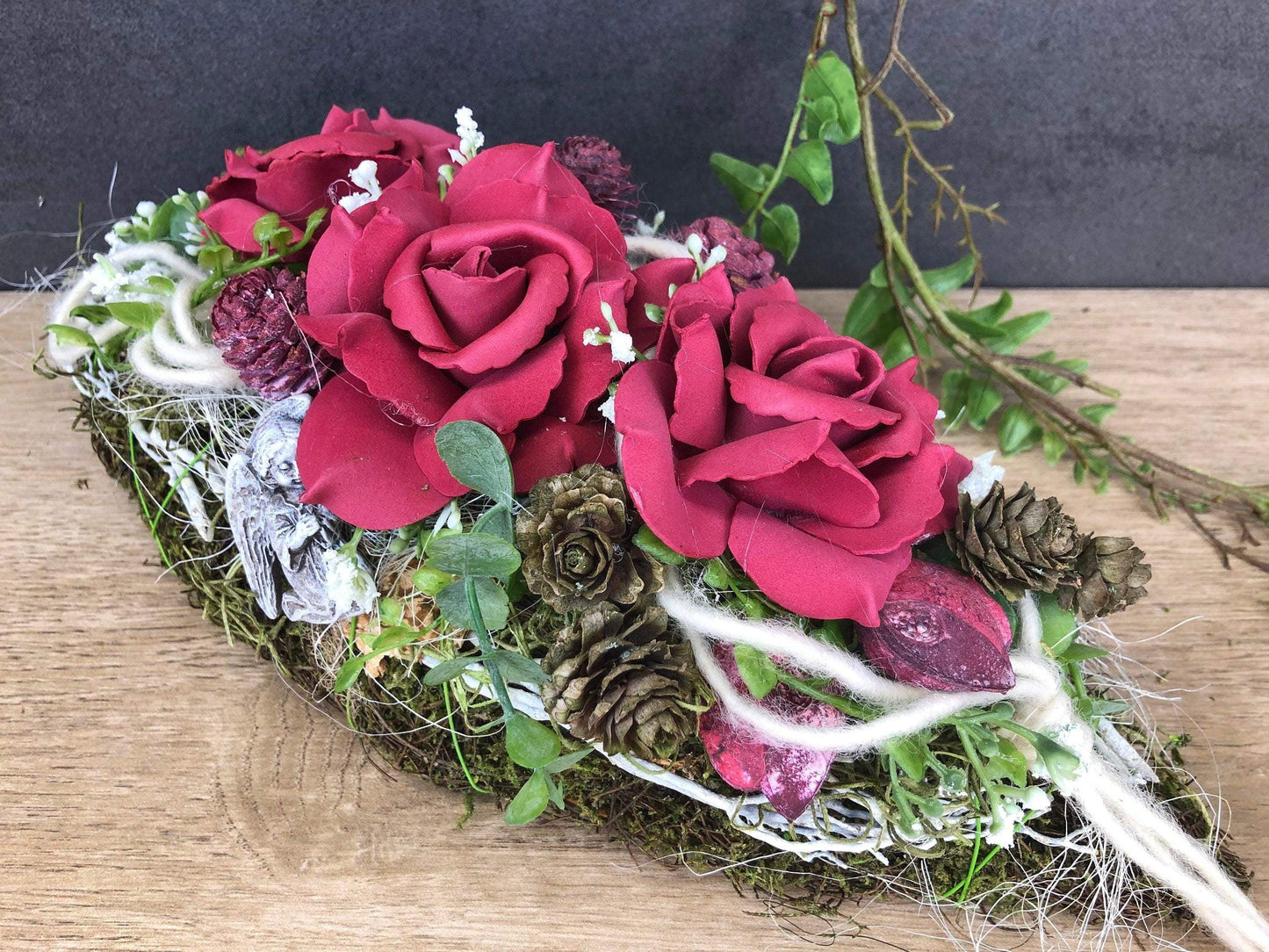 Grabgesteck Grabschmuck 35cm Grabdeko Grabdekoration – handgemacht aus Seiden- und Kunstblumen, langlebig & pflegeleicht von SarahsFlowerStudio