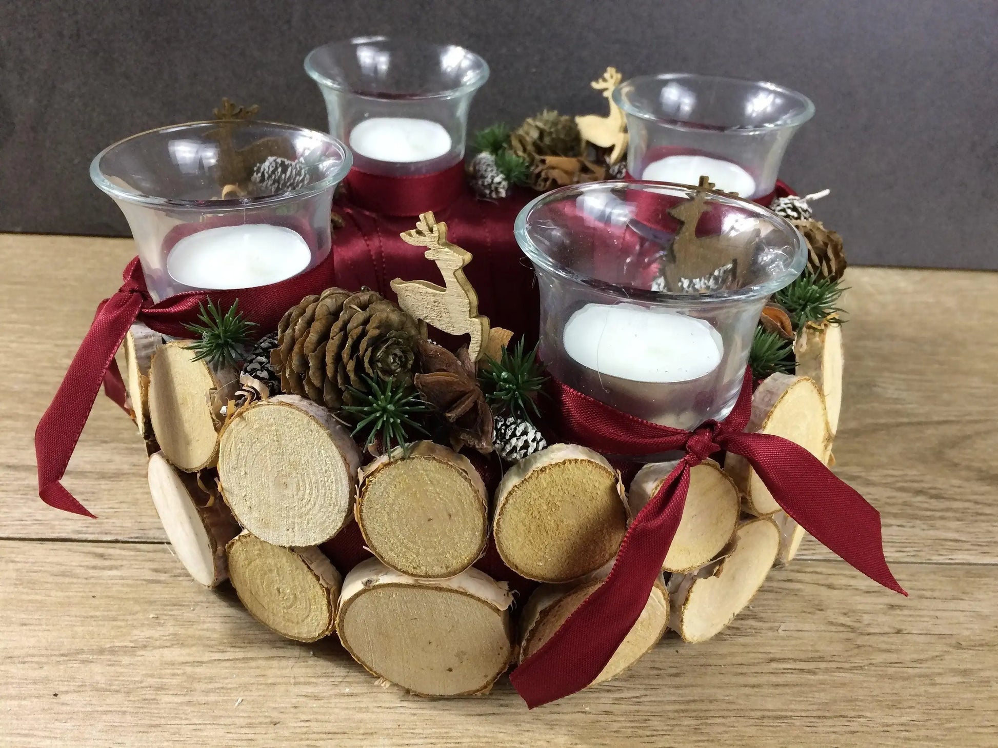 Adventskranz Wunschfarbe Hirsch Zapfen Birke Wunschfarbe Teelicht Anis Zimt – handgemacht aus Seiden- und Kunstblumen, langlebig & pflegeleicht von SarahsFlowerStudio