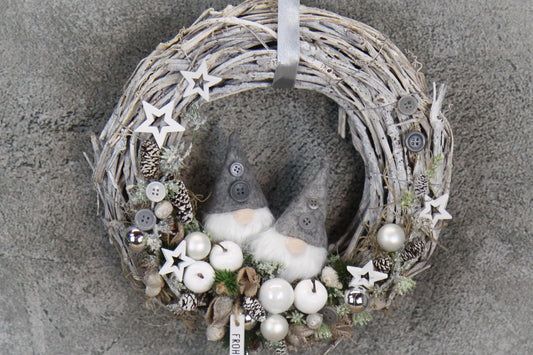 Türkranz Türdeko Türschmuck Weihnachten Weidenkranz Wichtel Zapfen Stern Apfel Tanne Band Modern – handgemacht aus Seiden- und Kunstblumen, langlebig & pflegeleicht von SarahsFlowerStudio