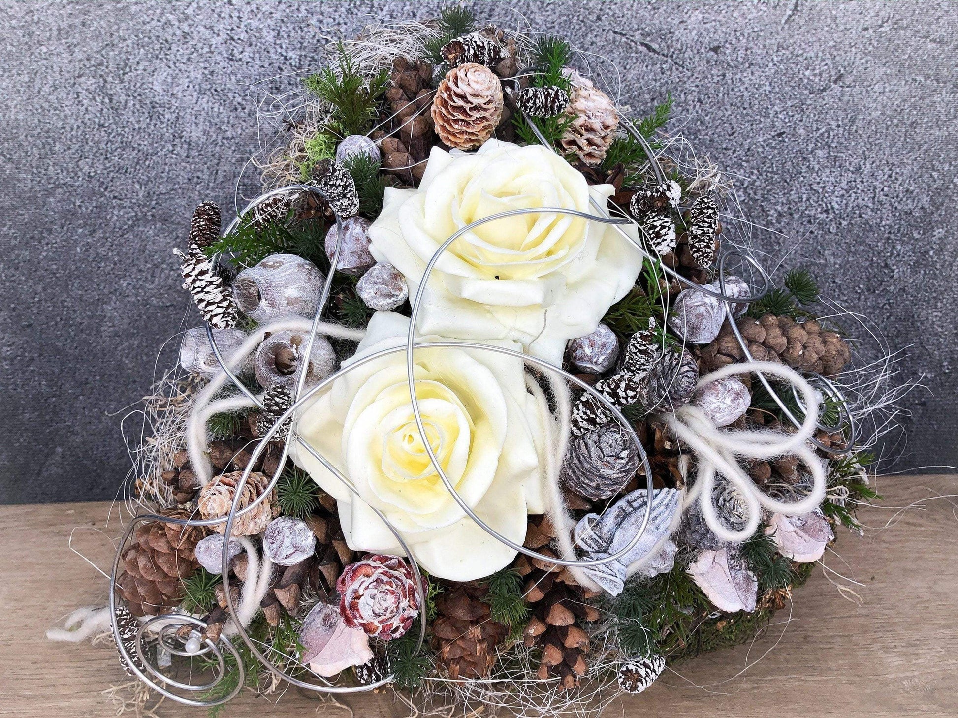 Grabherz Wachsrose – Grabschmuck Seidenblumen langlebig – Grabgesteck – SarahsFlowerStudio