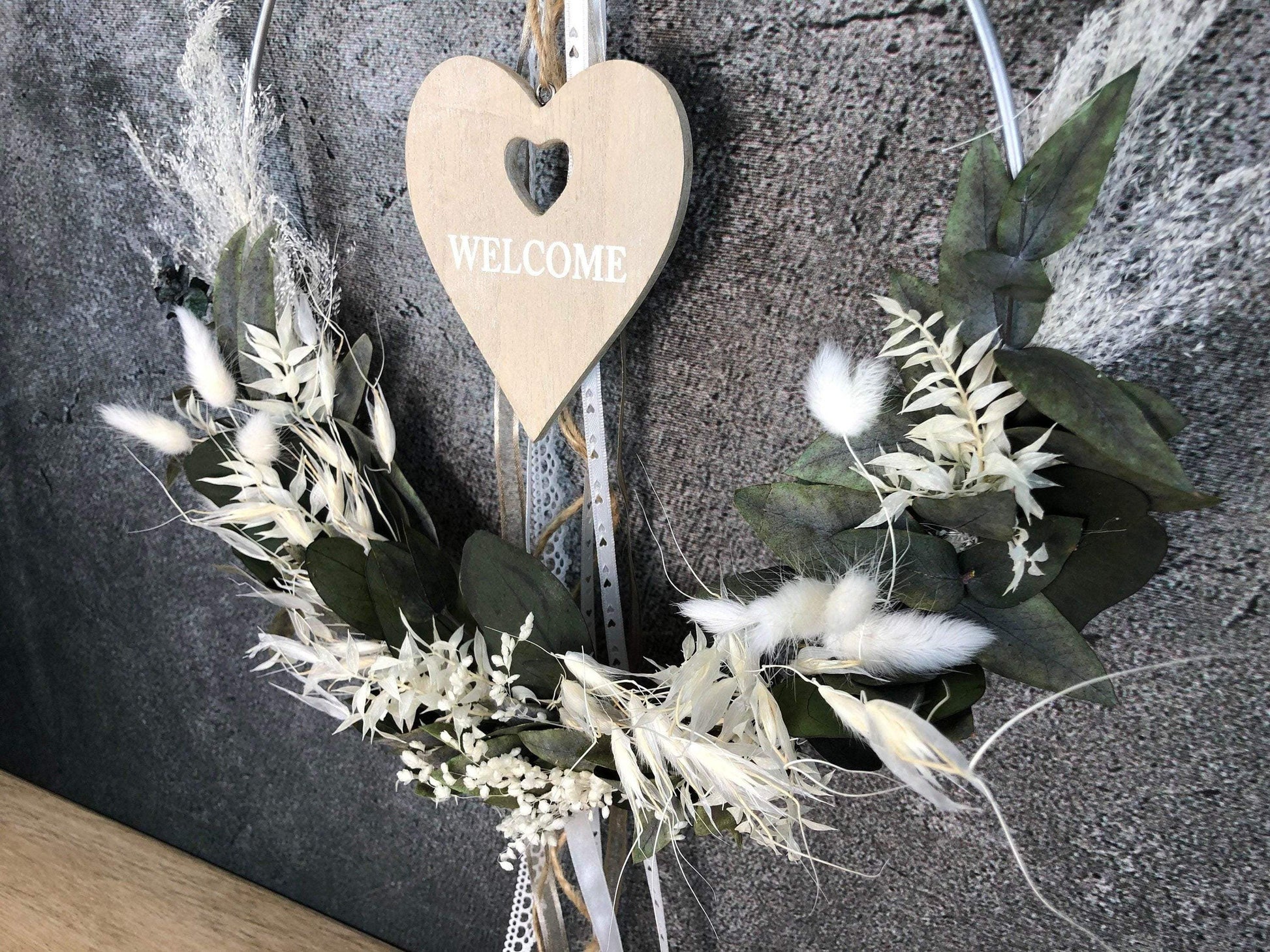 Türkranz Welcome Herz Kranz Ring Eukalyptus Gräser Wandkranz Trockenblumen Natur natürlich Hoop Herbst Herbstlich – handgemacht aus Seiden- und Kunstblumen, langlebig & pflegeleicht von SarahsFlowerStudio