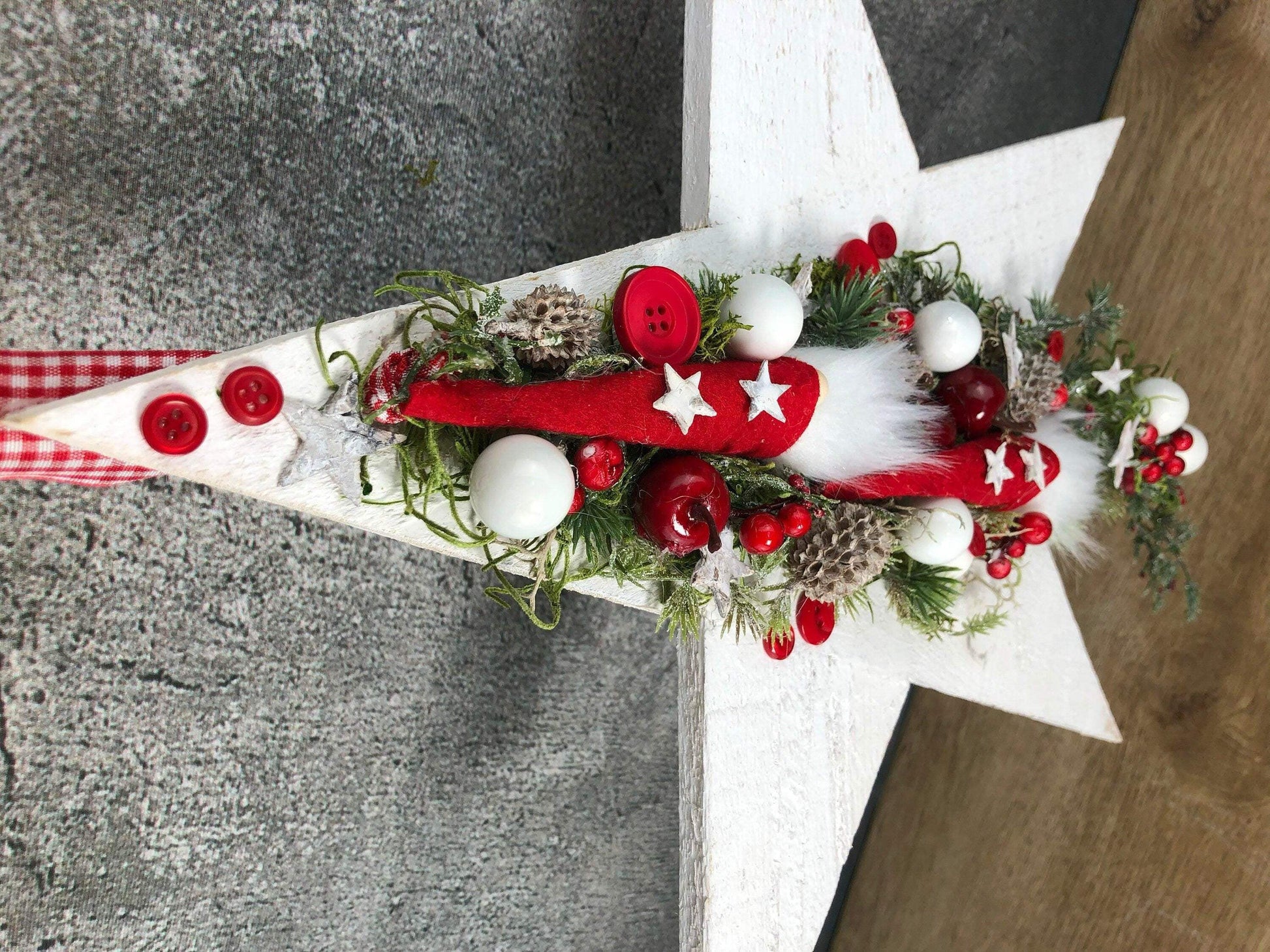 Advent Türkranz Stern 40cm Wichtel Stern Türdekoration Türschmuck Fensterdeko Weihnachten Weihnachtsdekoration – handgemacht aus Seiden- und Kunstblumen, langlebig & pflegeleicht von SarahsFlowerStudio