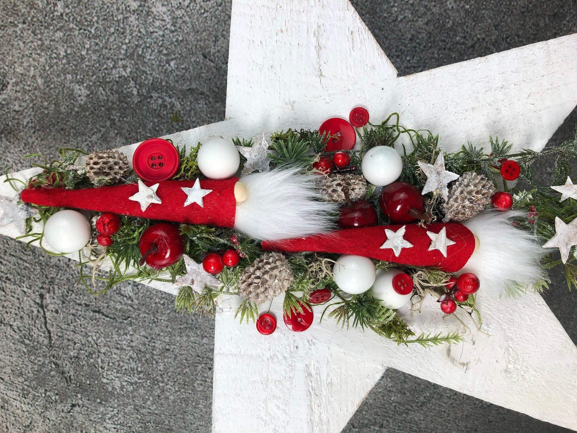 Advent Türkranz Stern 40cm Wichtel Stern Türdekoration Türschmuck Fensterdeko Weihnachten Weihnachtsdekoration – handgemacht aus Seiden- und Kunstblumen, langlebig & pflegeleicht von SarahsFlowerStudio