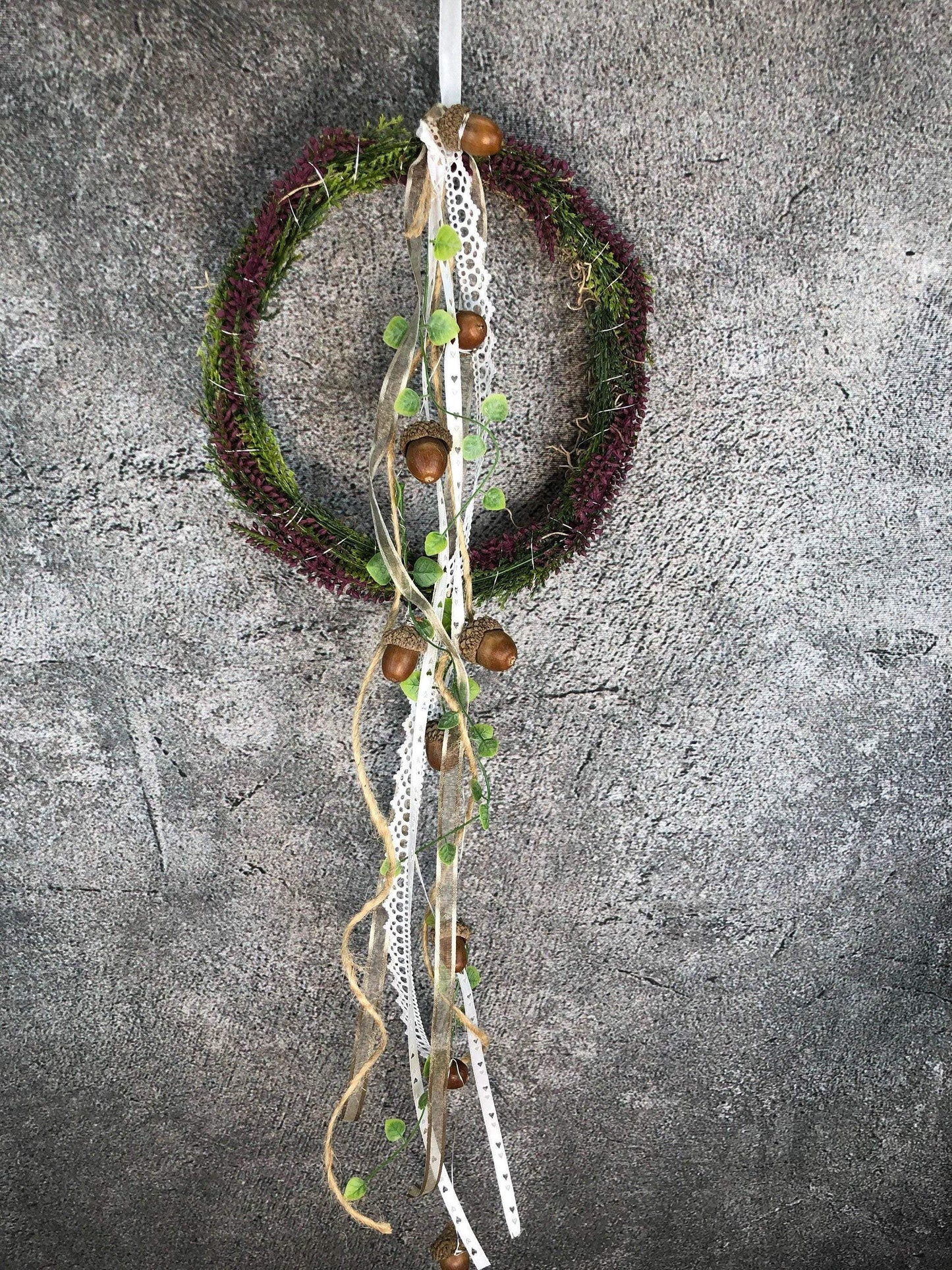 Türkranz Heide Erika Herz Eicheln Eichel Herbst Herbstlich Türschmuck Modern Wunschfarbe Wunschgröße Tür Schmuck ganzjährig – handgemacht aus Seiden- und Kunstblumen, langlebig & pflegeleicht von SarahsFlowerStudio