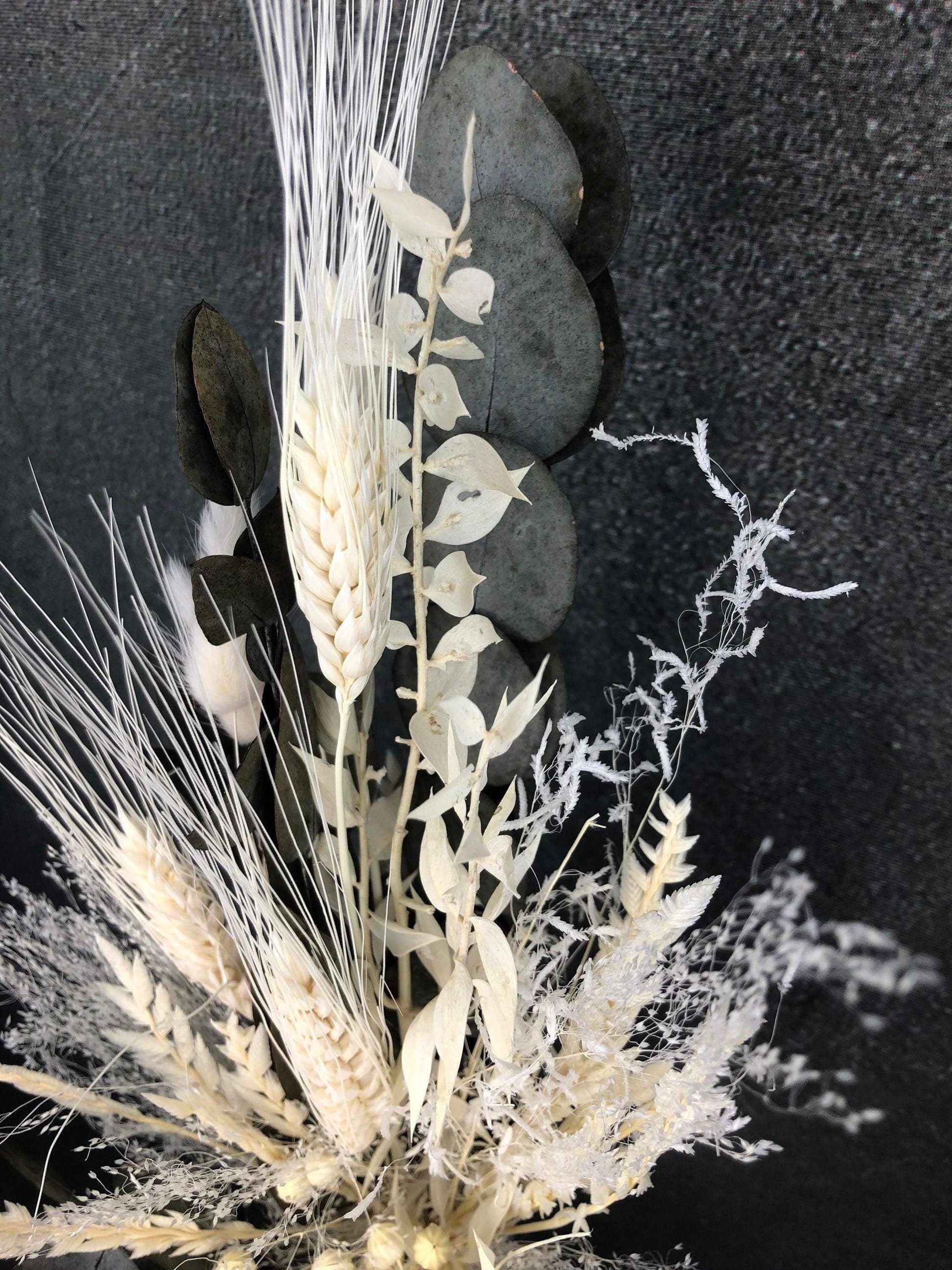 Trockenblumenstrauß Strauß Gräser mit Exoten Eukalyptus Gräser Trockenblumen Trockenmaterial Natur natürlich dried bouquet dried Flowers – handgemacht aus Seiden- und Kunstblumen, langlebig & pflegeleicht von SarahsFlowerStudio