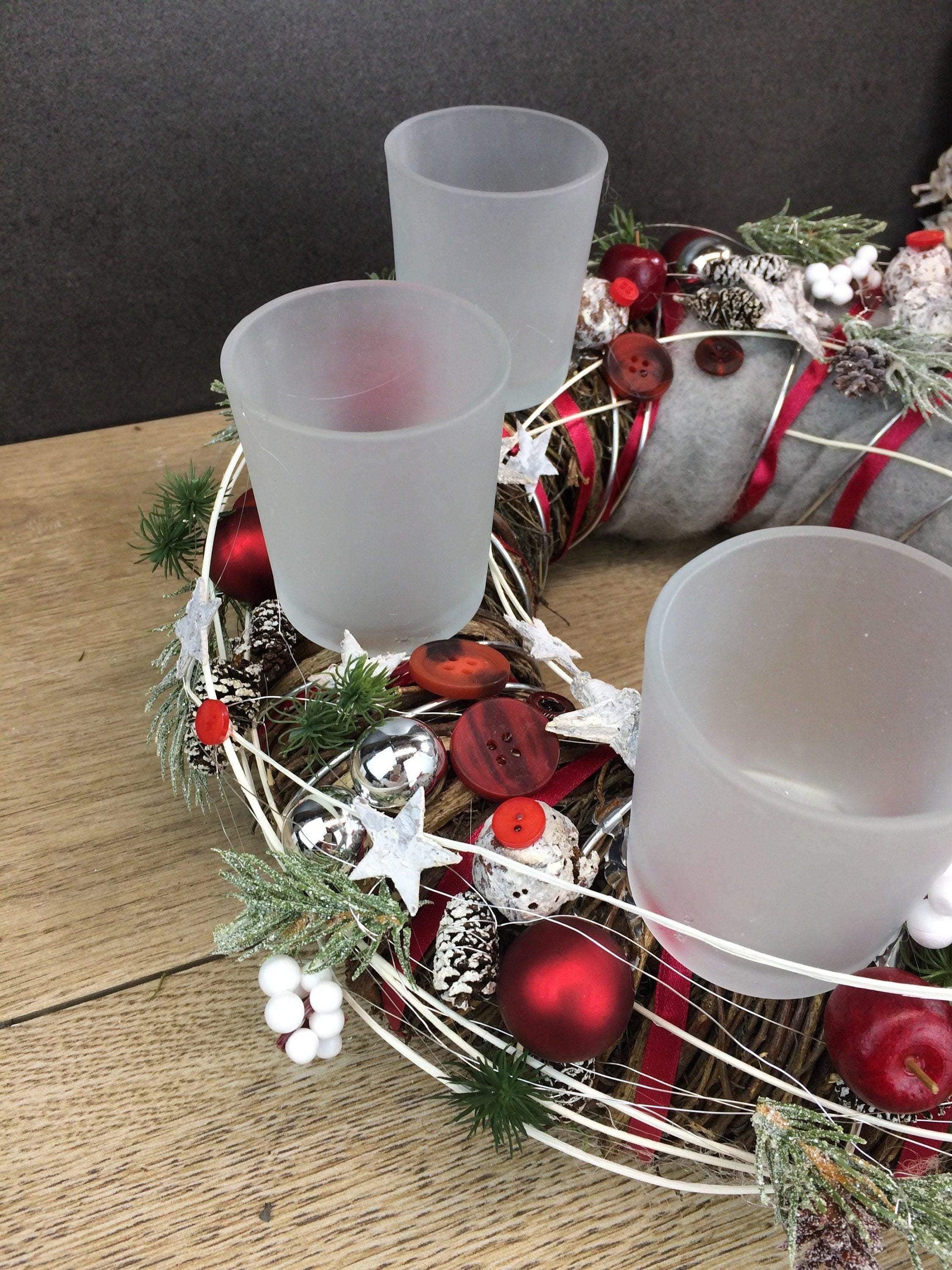 Adventskranz Wichtel Wunschfarbe Silber Grau Kugeln Sterne Eicheln Knöpfe Beeren – handgemacht aus Seiden- und Kunstblumen, langlebig & pflegeleicht von SarahsFlowerStudio