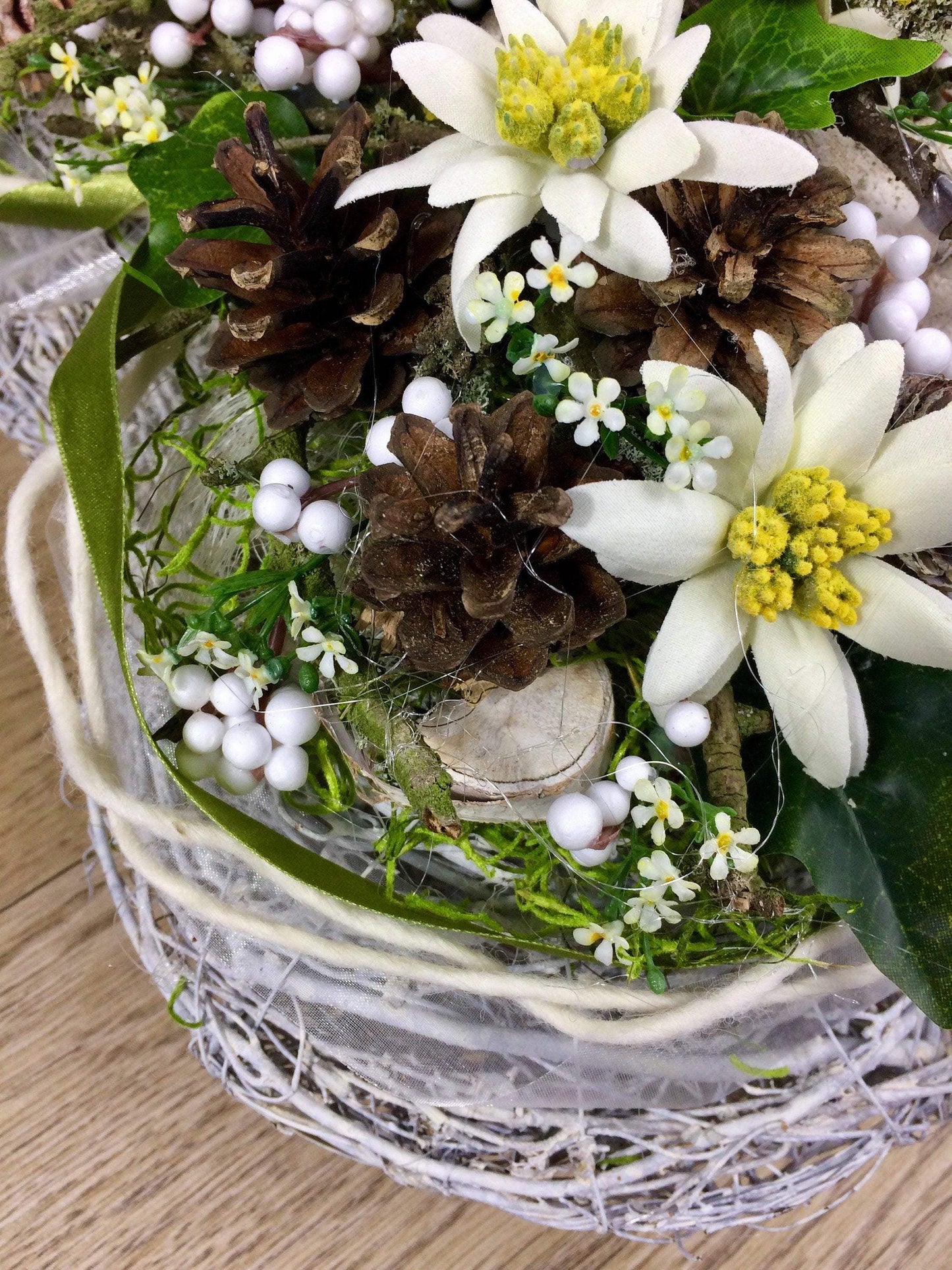 Urnengesteck Rose Seidenblumen – langlebiger Urnenschmuck – für Außenb – Grabgesteck – SarahsFlowerStudio