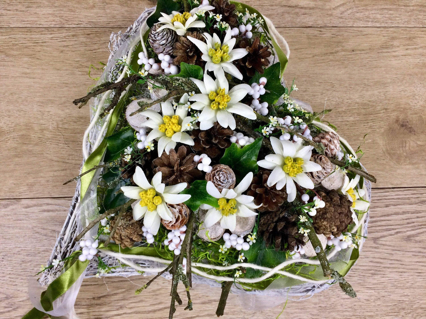 Urnengesteck Rose Seidenblumen – langlebiger Urnenschmuck – für Außenb – Grabgesteck – SarahsFlowerStudio