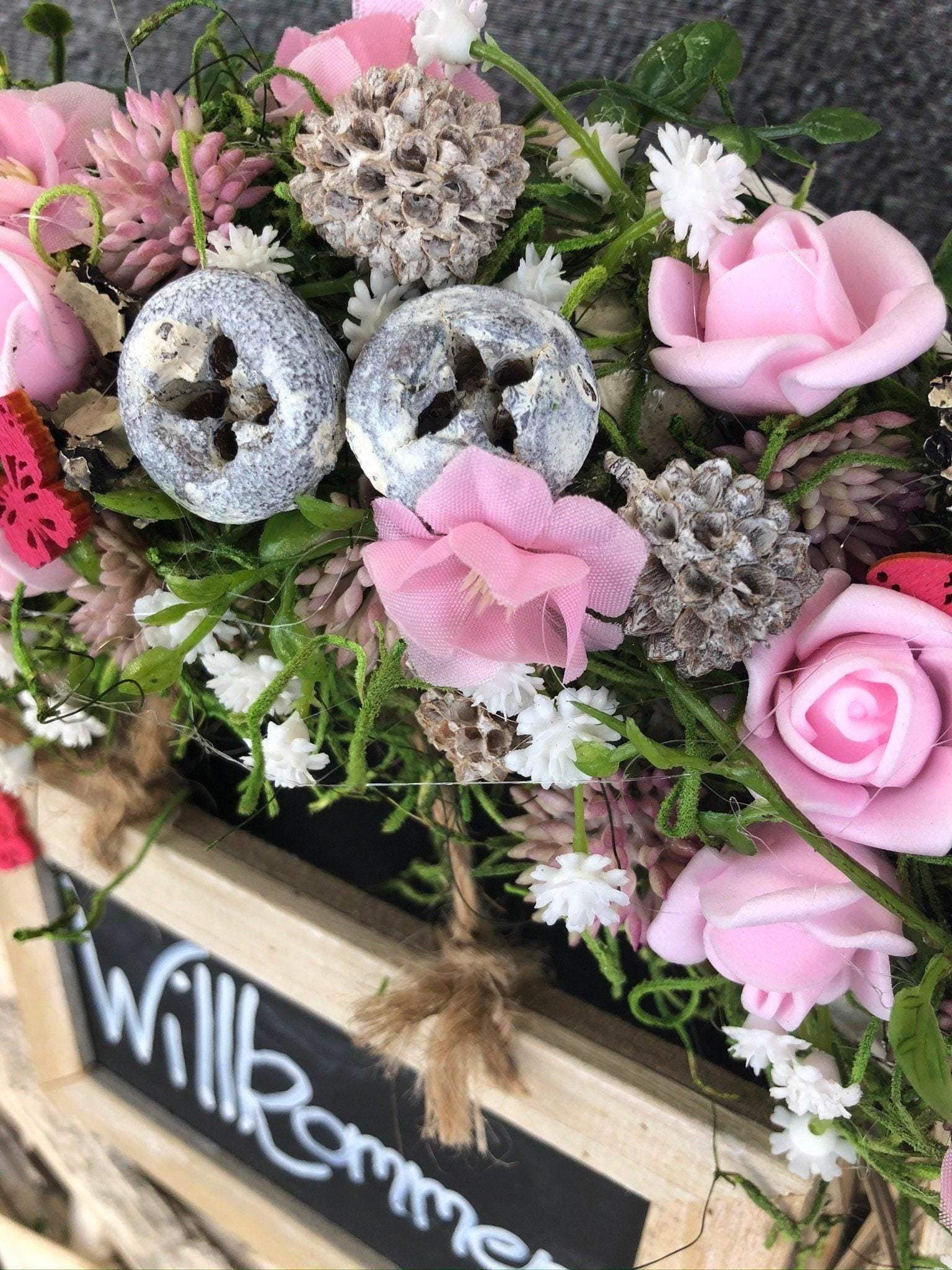Türkranz Türdeko Türschmuck Tafel Willkommen Modern ganzjährig Tür Schmuck Schmetterling Herbst – handgemacht aus Seiden- und Kunstblumen, langlebig & pflegeleicht von SarahsFlowerStudio