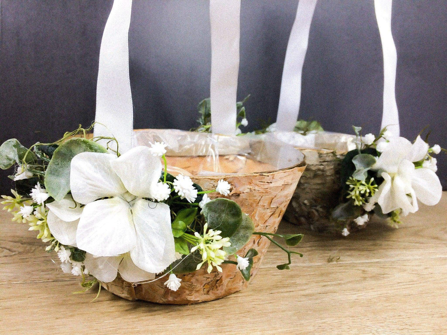 Blumenmädchen Korb Blumenmädchen Korb Blumenkörbchen Streukörbchen Blumenstreukörbchen Birke Eukalyptus Hortensie – handgemacht aus Seiden- und Kunstblumen, langlebig & pflegeleicht von SarahsFlowerStudio