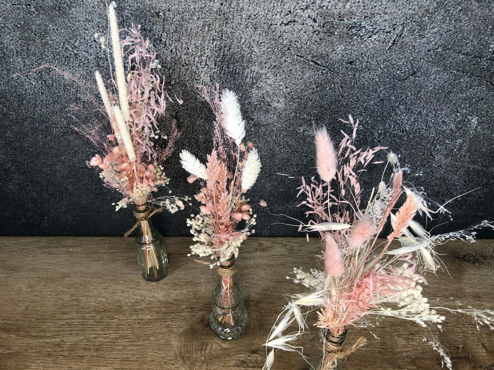 Tischdeko 3er Set Blumen Tischgesteck Strauß Gläser Flasche Gräser Trockenblumen Trockenmaterial Natur natürlich dried bouquet dried Flowers – handgemacht aus Seiden- und Kunstblumen, langlebig & pflegeleicht von SarahsFlowerStudio