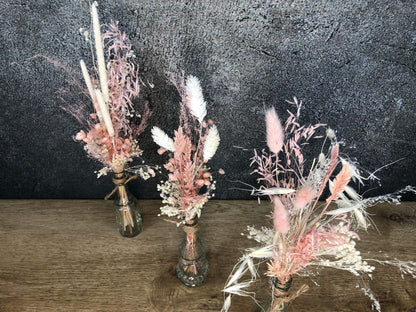 Tischdeko 3er Set Blumen Tischgesteck Strauß Gläser Flasche Gräser Trockenblumen Trockenmaterial Natur natürlich dried bouquet dried Flowers – handgemacht aus Seiden- und Kunstblumen, langlebig & pflegeleicht von SarahsFlowerStudio