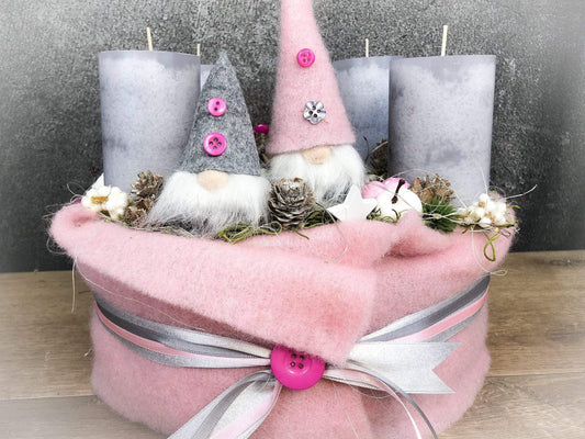 Adventskranz Adventskalender – handgemacht aus Seiden- und Kunstblumen, langlebig & pflegeleicht von SarahsFlowerStudio