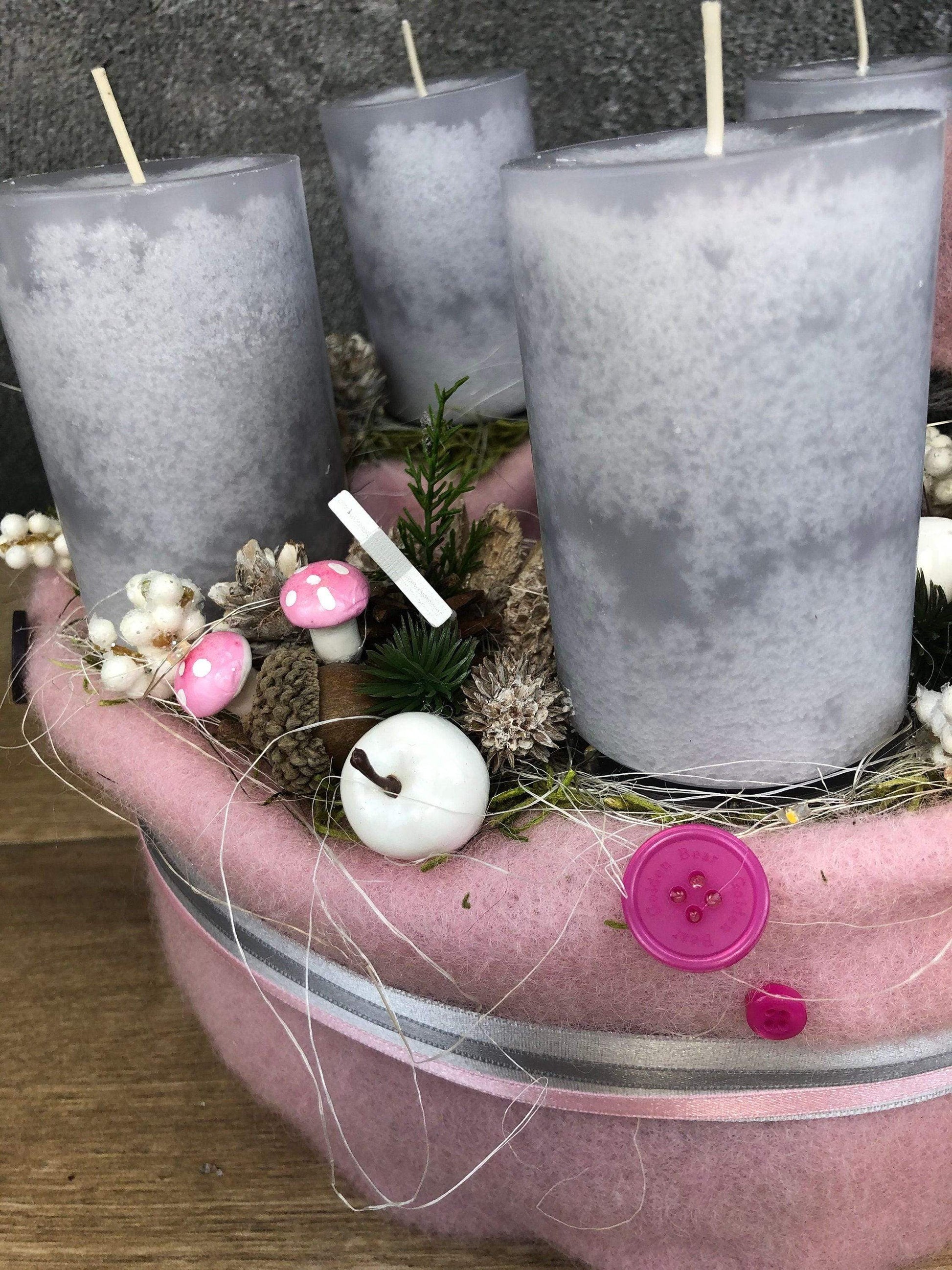 Adventskranz Adventskalender – handgemacht aus Seiden- und Kunstblumen, langlebig & pflegeleicht von SarahsFlowerStudio