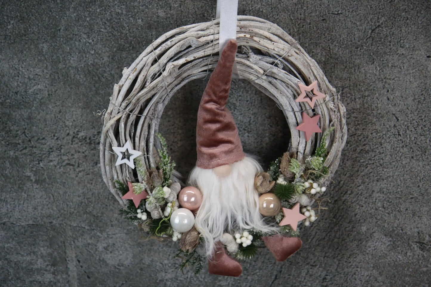 Türkranz Türdeko Türschmuck Weihnachten Weidenkranz Wichtel Zapfen Stern Apfel Knöpfe Tanne Band Modern – handgemacht aus Seiden- und Kunstblumen, langlebig & pflegeleicht von SarahsFlowerStudio