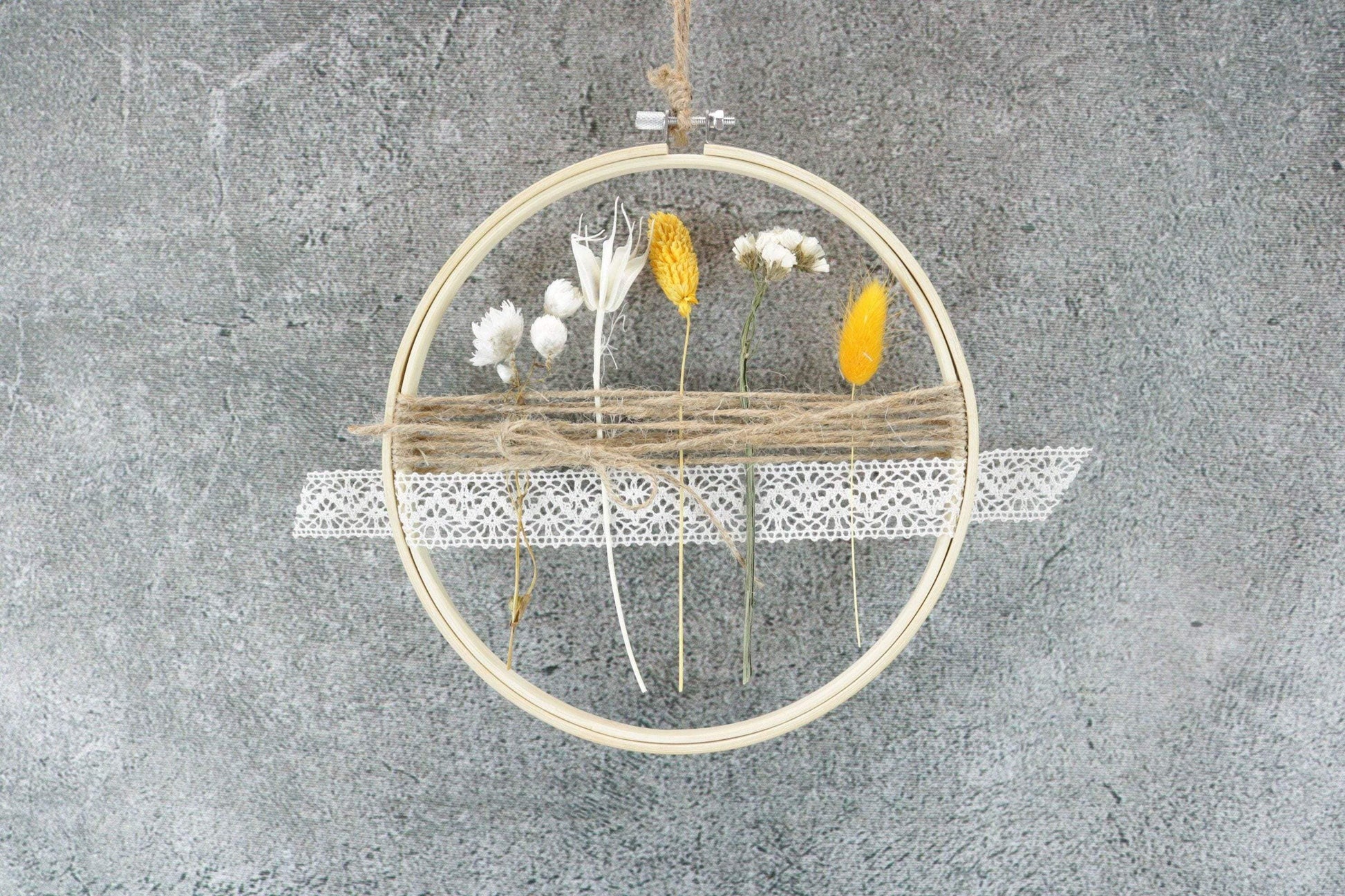 Türkranz Kranz Ring Stickrahmen Gräser Holzring Stickring Stickreif Trockenblumen Natur natürlich Hoop Fensterdeko – handgemacht aus Seiden- und Kunstblumen, langlebig & pflegeleicht von SarahsFlowerStudio