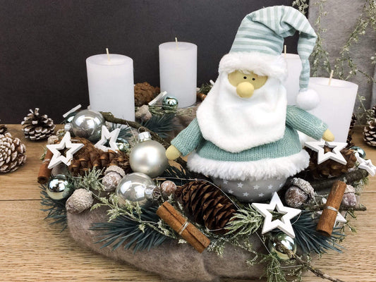 Adventskranz Adventskalender Wichtel Zapfen Sterne Kerzen Kugeln Eicheln Tanne Zweige Filz Modern Natürlich Getrocknet Künstlich Haltbar – handgemacht aus Seiden- und Kunstblumen, langlebig & pflegeleicht von SarahsFlowerStudio