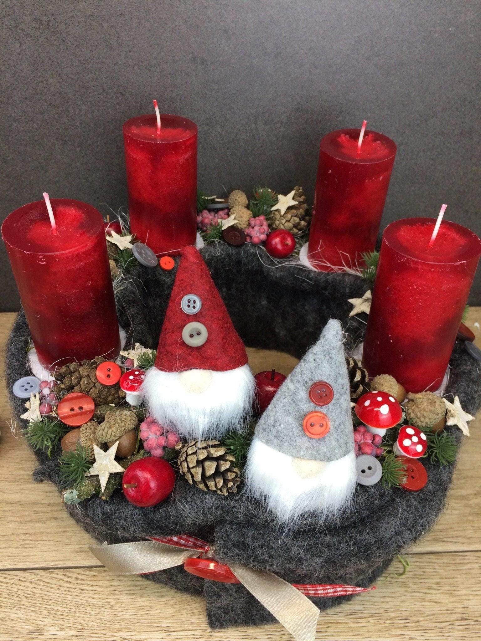Adventskranz Adventskalender – handgemacht aus Seiden- und Kunstblumen, langlebig & pflegeleicht von SarahsFlowerStudio