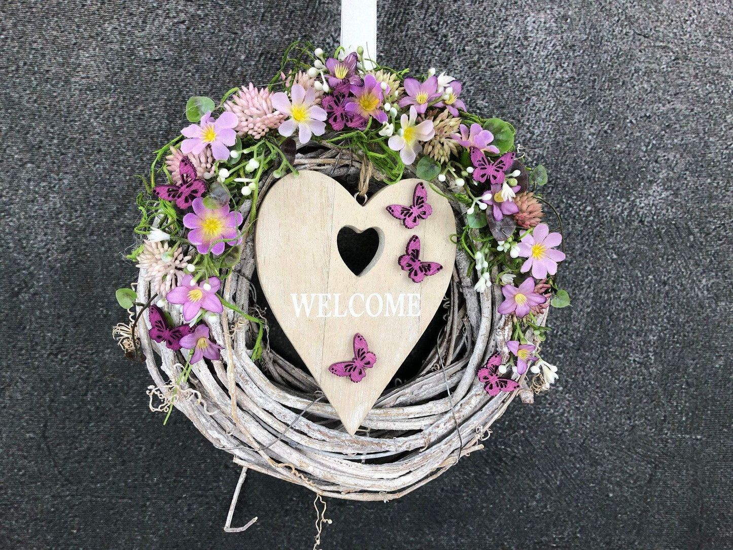 Türkranz Türdeko Türschmuck Herz Welcome Modern ganzjährig Tür Schmuck Schmetterling Herbst – handgemacht aus Seiden- und Kunstblumen, langlebig & pflegeleicht von SarahsFlowerStudio