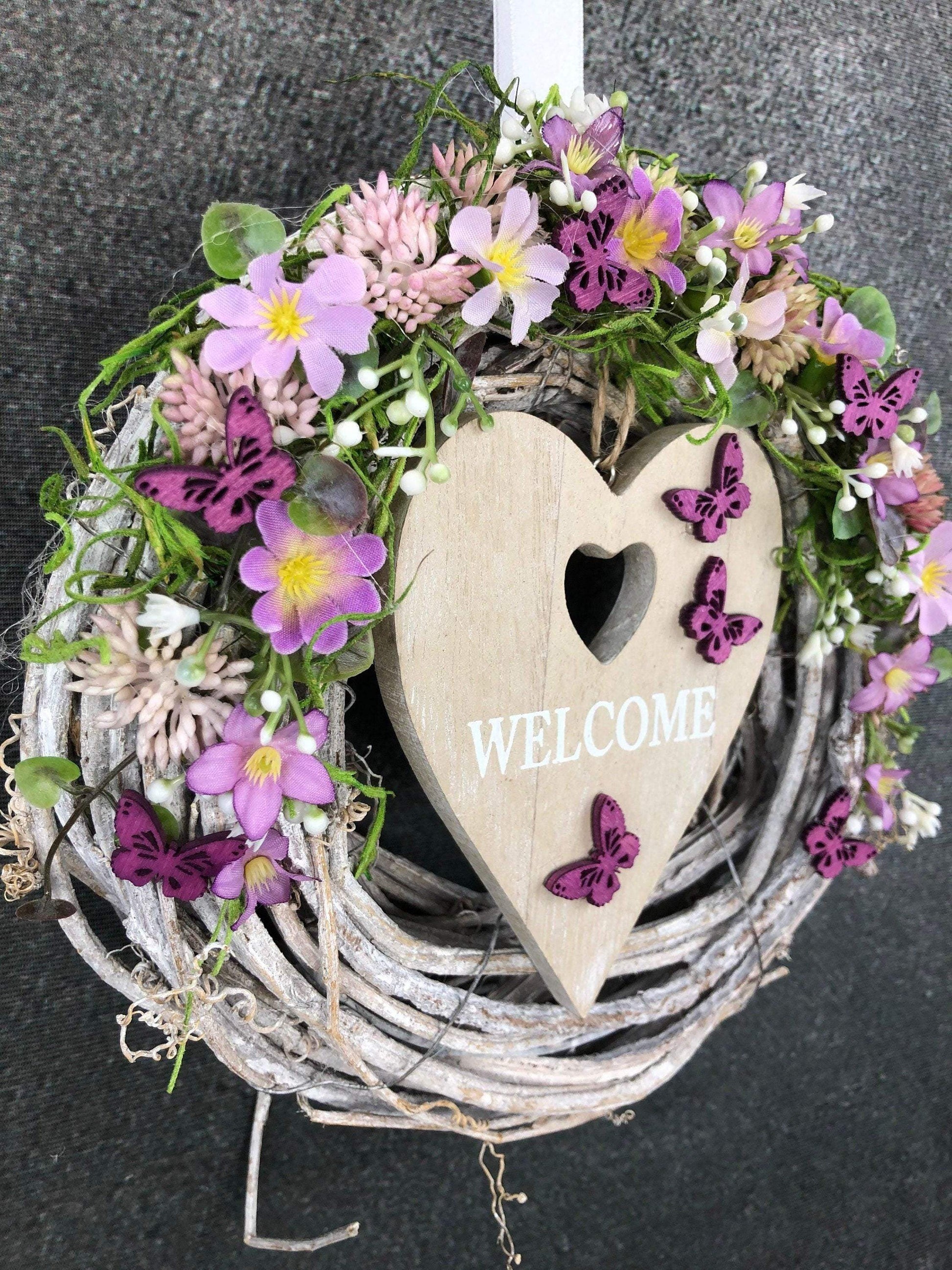 Türkranz Türdeko Türschmuck Herz Welcome Modern ganzjährig Tür Schmuck Schmetterling Herbst – handgemacht aus Seiden- und Kunstblumen, langlebig & pflegeleicht von SarahsFlowerStudio