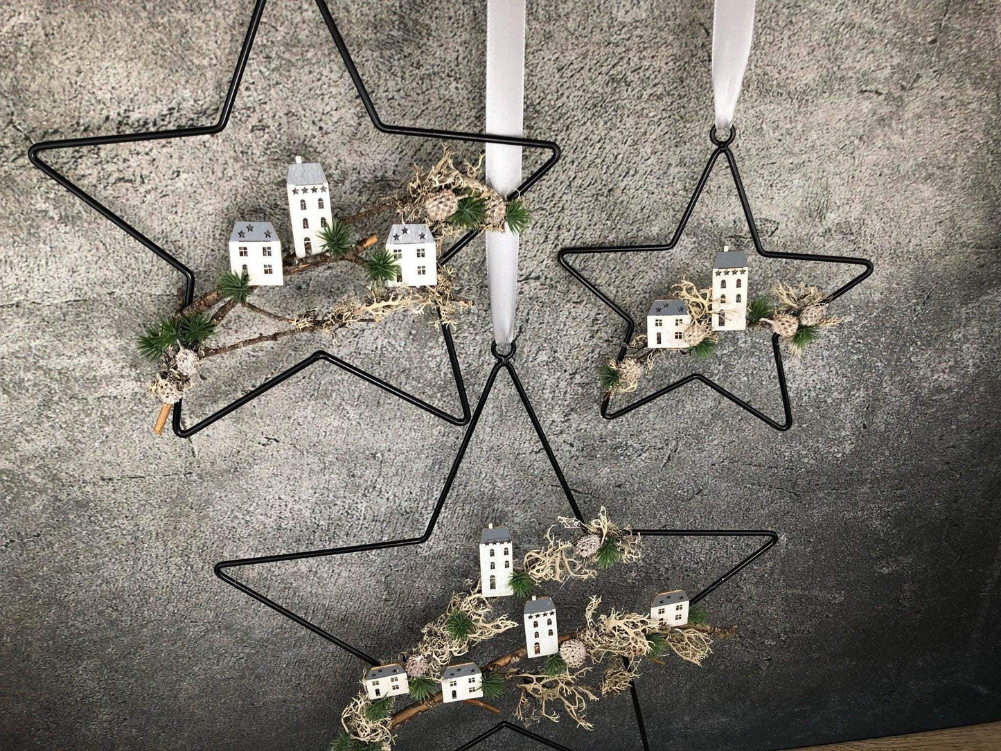 Stern Fensterdeko Häuser Haus Türkranz Advent Modern Ring Fenster Fensterschmuck Deko Weihnachten Wandschmuck – handgemacht aus Seiden- und Kunstblumen, langlebig & pflegeleicht von SarahsFlowerStudio