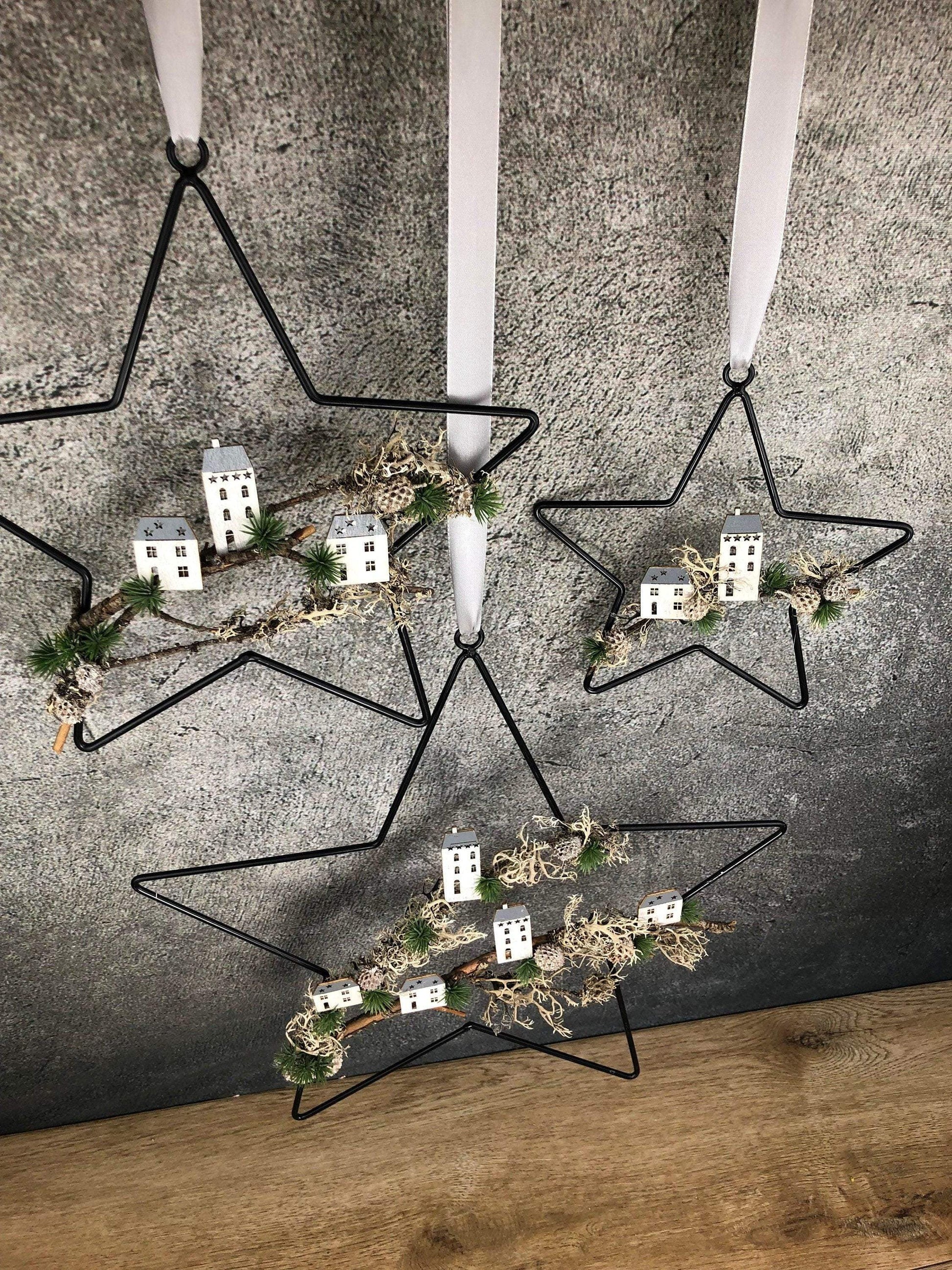 Stern Fensterdeko Häuser Haus Türkranz Advent Modern Ring Fenster Fensterschmuck Deko Weihnachten Wandschmuck – handgemacht aus Seiden- und Kunstblumen, langlebig & pflegeleicht von SarahsFlowerStudio