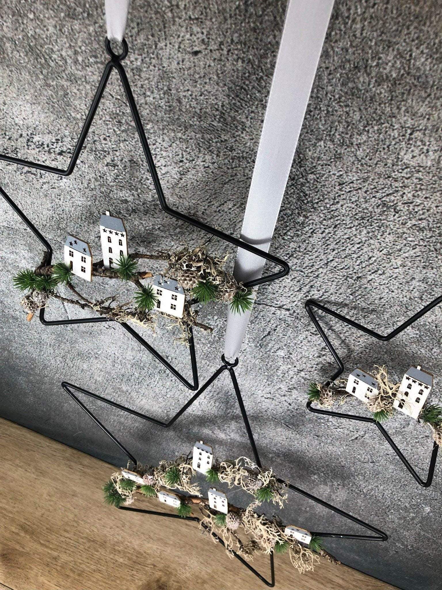 Stern Fensterdeko Häuser Haus Türkranz Advent Modern Ring Fenster Fensterschmuck Deko Weihnachten Wandschmuck – handgemacht aus Seiden- und Kunstblumen, langlebig & pflegeleicht von SarahsFlowerStudio