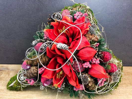 Grabgesteck Grabschmuck Amaryllis Herz Grabdekoration Grabschmuck Exoten Tannen Zapfen Amaryllis – handgemacht aus Seiden- und Kunstblumen, langlebig & pflegeleicht von SarahsFlowerStudio