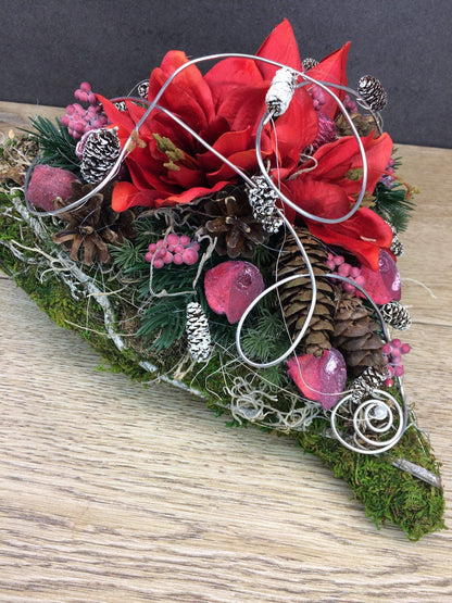 Grabgesteck Grabschmuck Amaryllis Herz Grabdekoration Grabschmuck Exoten Tannen Zapfen Amaryllis – handgemacht aus Seiden- und Kunstblumen, langlebig & pflegeleicht von SarahsFlowerStudio