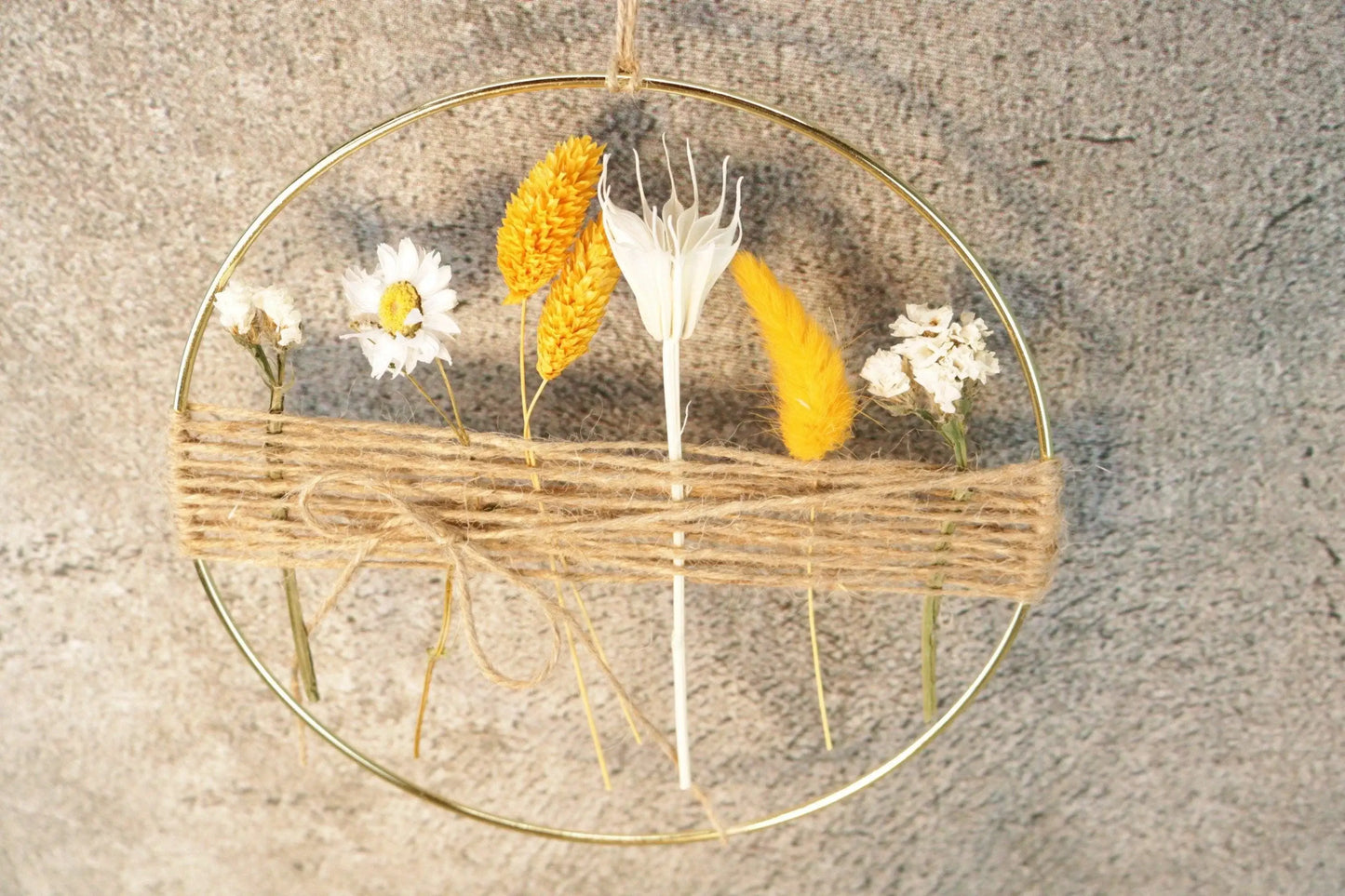 Türkranz Kranz Ring Gräser Wandkranz Trockenblumen Natur natürlich Hoop Fensterdeko – handgemacht aus Seiden- und Kunstblumen, langlebig & pflegeleicht von SarahsFlowerStudio