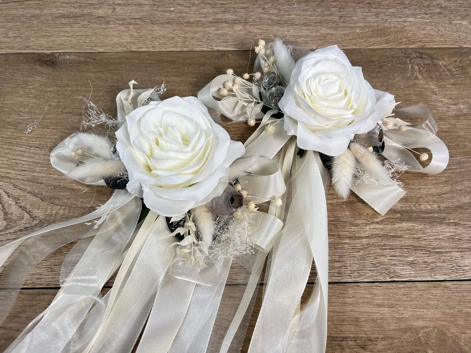 2 Autoschleifen für Seitenspiegel Trockenblumen Seidenblumen Kirchenbank in Wunschfarbe große Schleife Dekoration Rose – handgemacht aus Seiden- und Kunstblumen, langlebig & pflegeleicht von SarahsFlowerStudio