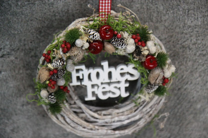 Türkranz Frohes Fest Türschmuck Weihnachten Weidenkranz Zapfen Kugeln Stern Apfel Knöpfe Tanne Band Modern – handgemacht aus Seiden- und Kunstblumen, langlebig & pflegeleicht von SarahsFlowerStudio