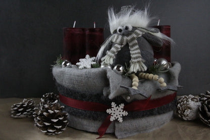 Adventskranz Adventskalender – handgemacht aus Seiden- und Kunstblumen, langlebig & pflegeleicht von SarahsFlowerStudio