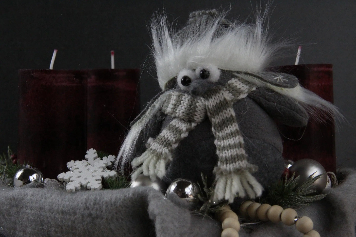 Adventskranz Adventskalender – handgemacht aus Seiden- und Kunstblumen, langlebig & pflegeleicht von SarahsFlowerStudio