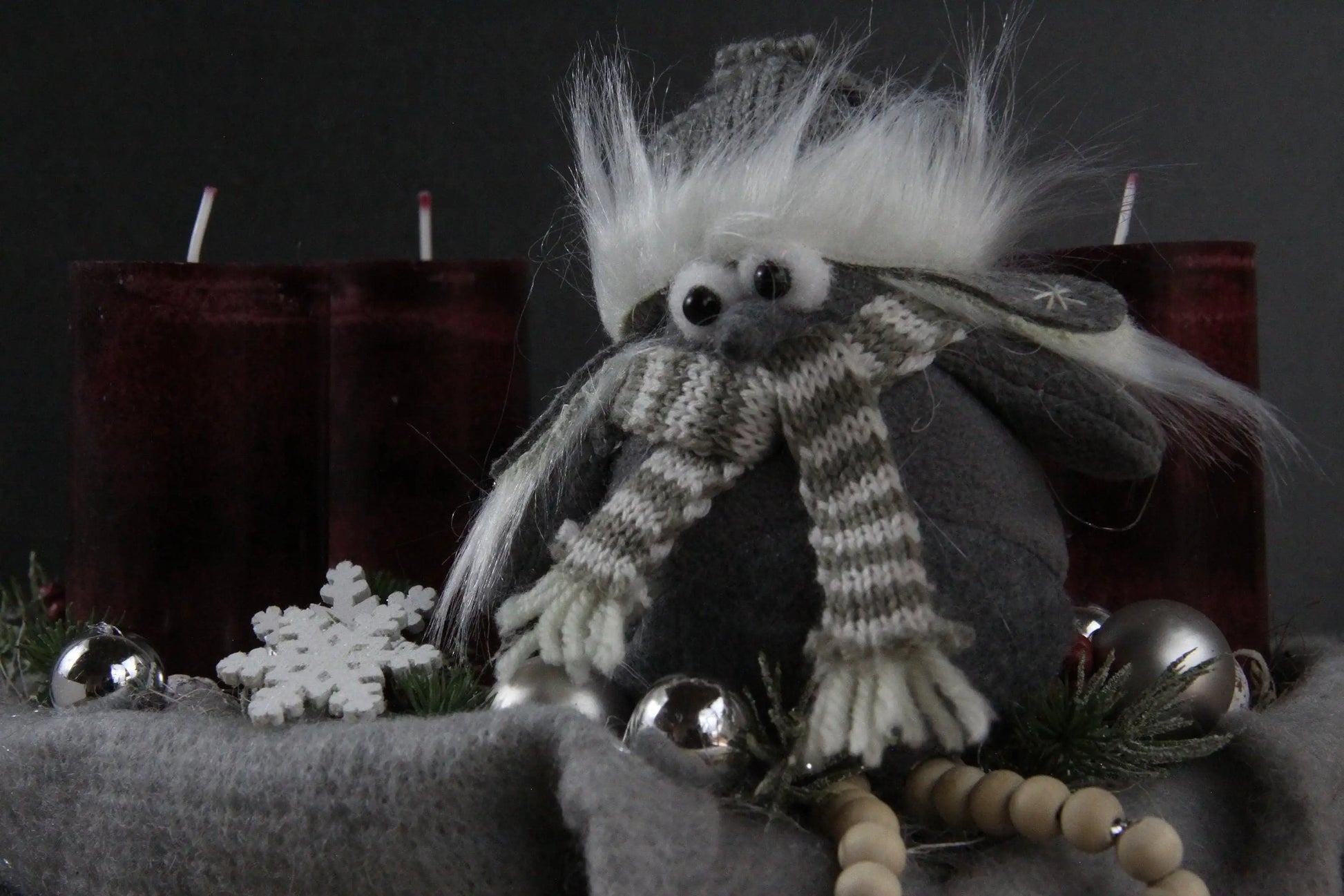 Adventskranz Adventskalender – handgemacht aus Seiden- und Kunstblumen, langlebig & pflegeleicht von SarahsFlowerStudio