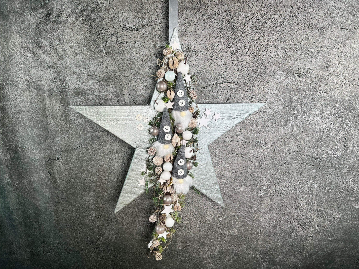Advent Türkranz Stern 40cm Wichtel Stern Türdekoration Türschmuck Fensterdeko Weihnachten Weihnachtsdekoration – handgemacht aus Seiden- und Kunstblumen, langlebig & pflegeleicht von SarahsFlowerStudio