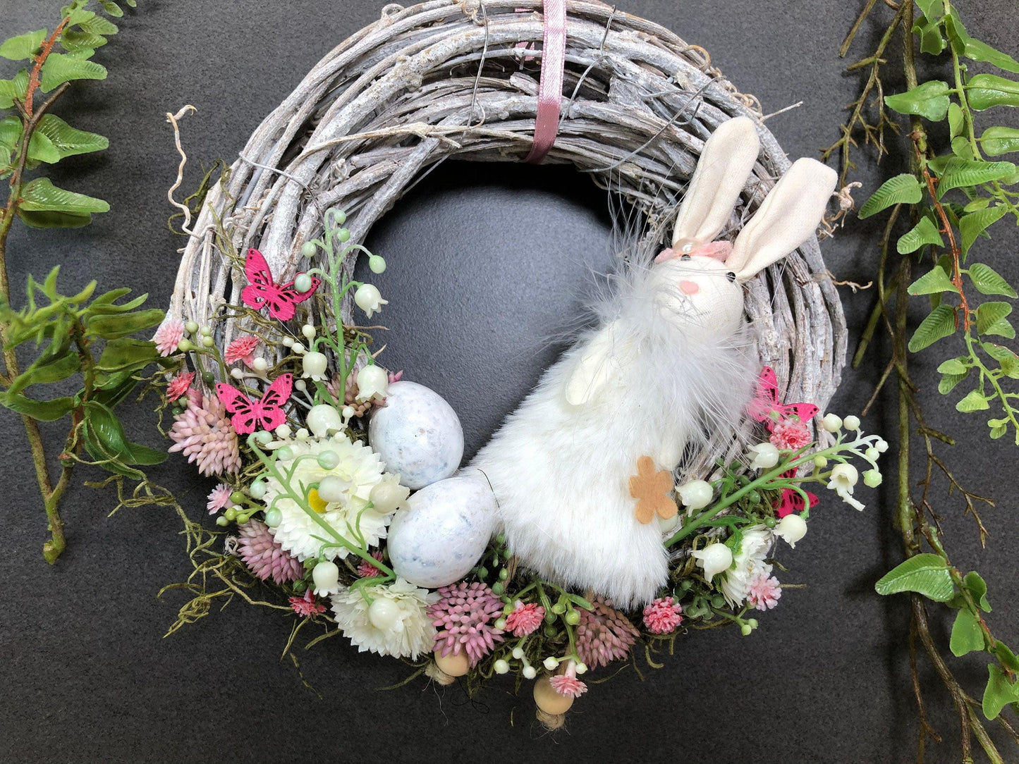 Türkranz Frühling mit Hasen & Maiglöckchen – Osterkranz Seidenblumen handgefertigt – Türkranz – SarahsFlowerStudio