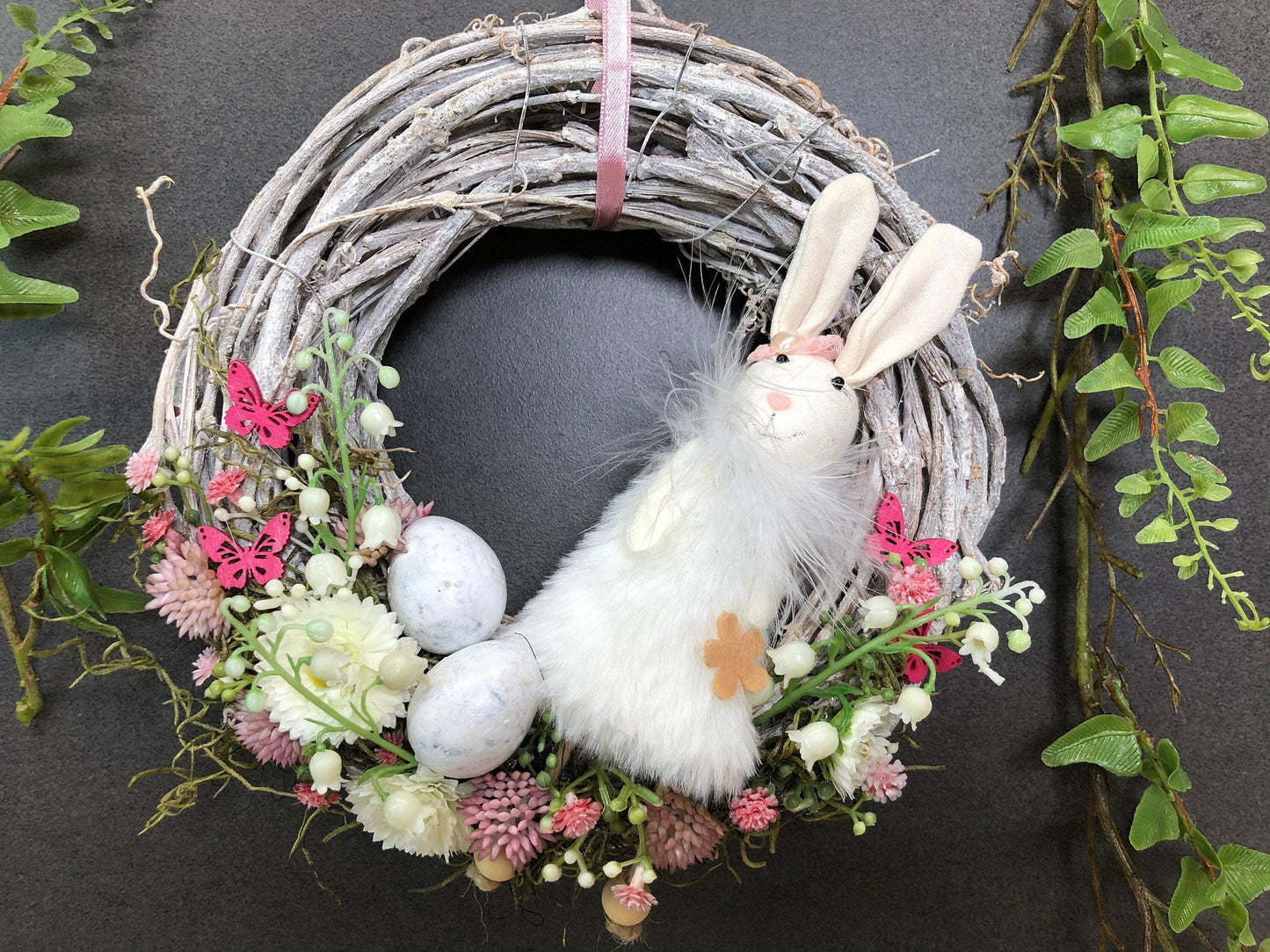 Türkranz Frühling mit Hasen & Maiglöckchen – Osterkranz Seidenblumen handgefertigt – Türkranz – SarahsFlowerStudio