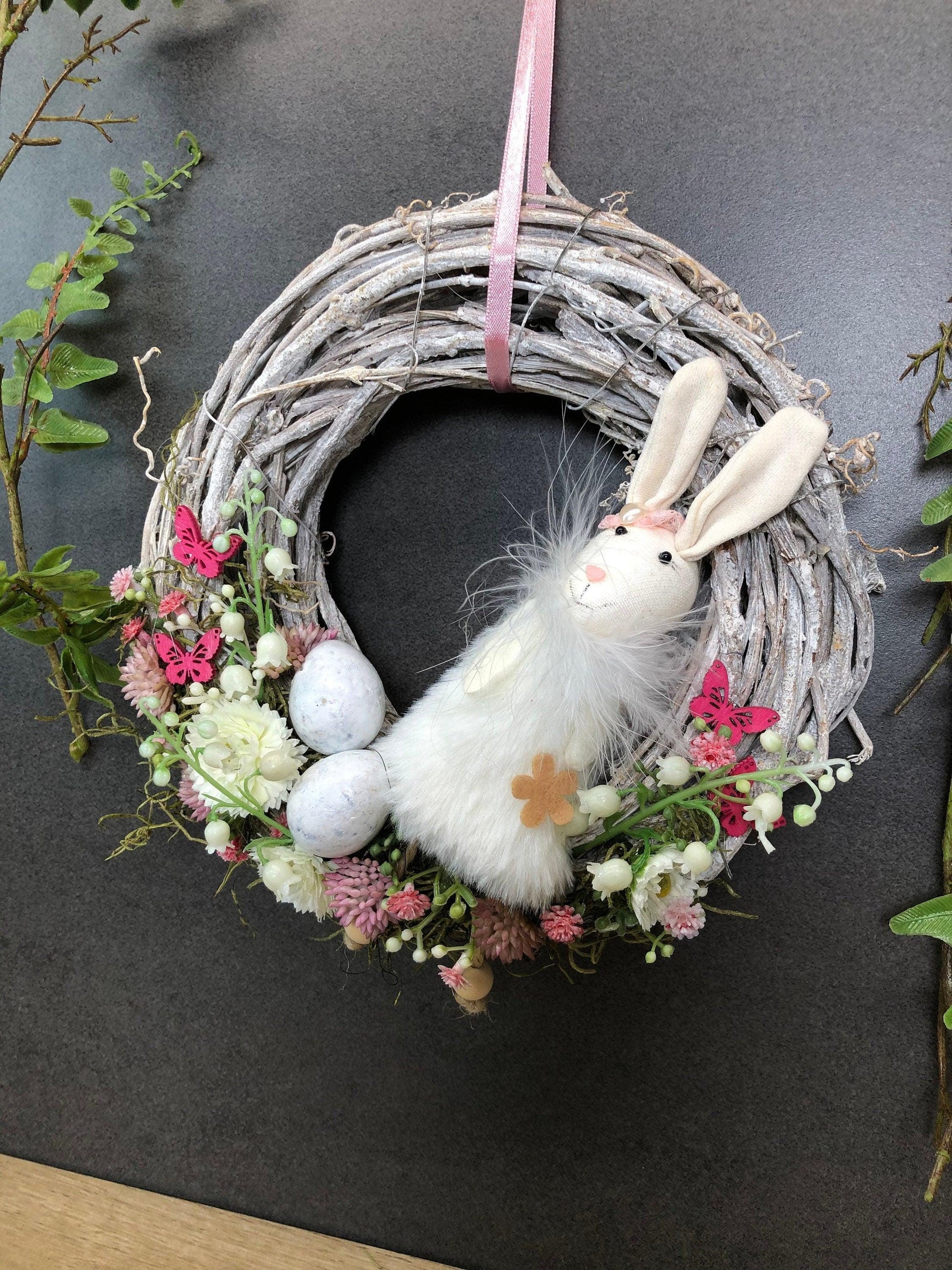 Türkranz Frühling mit Hasen & Maiglöckchen – Osterkranz Seidenblumen handgefertigt – Türkranz – SarahsFlowerStudio