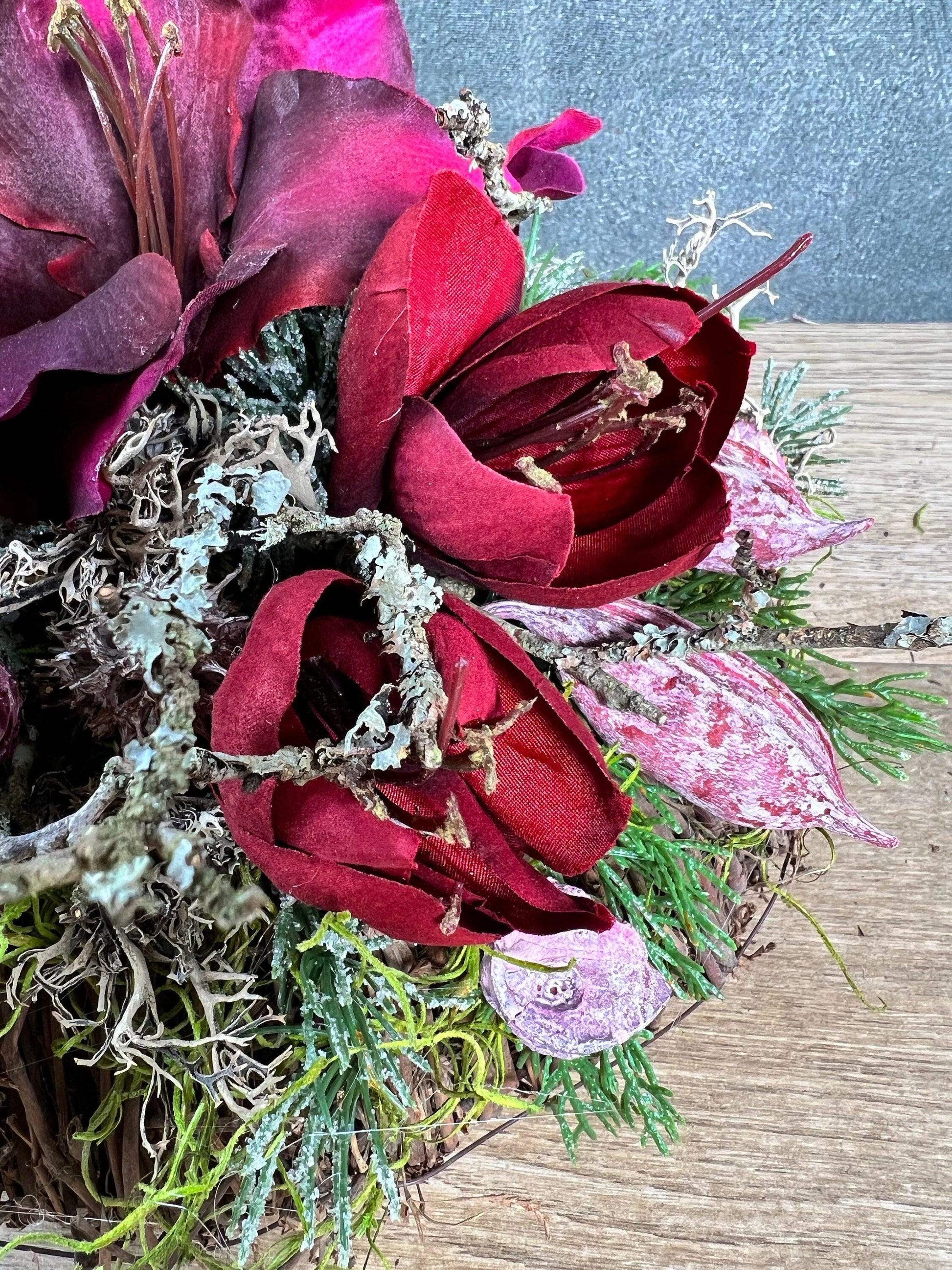 Grabgesteck Allerheiligen Grabschmuck Amaryllis Wunschfarbe Grabdeko Grabdekoration Allerheiligen – handgemacht aus Seiden- und Kunstblumen, langlebig & pflegeleicht von SarahsFlowerStudio