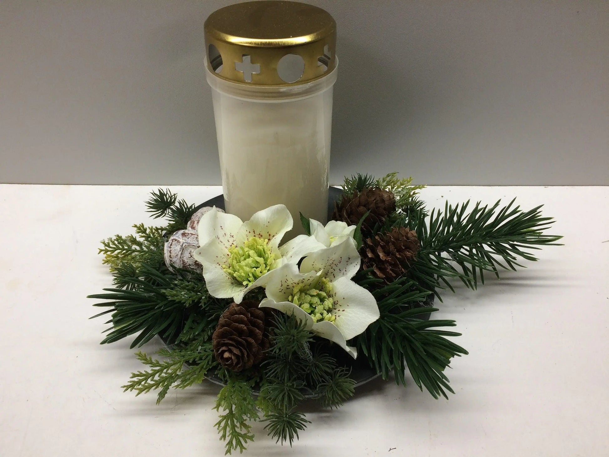 Grabgesteck Grabschmuck Allerheiligen mit Kerze 20cm Grabdeko Grabdekoration – handgemacht aus Seiden- und Kunstblumen, langlebig & pflegeleicht von SarahsFlowerStudio