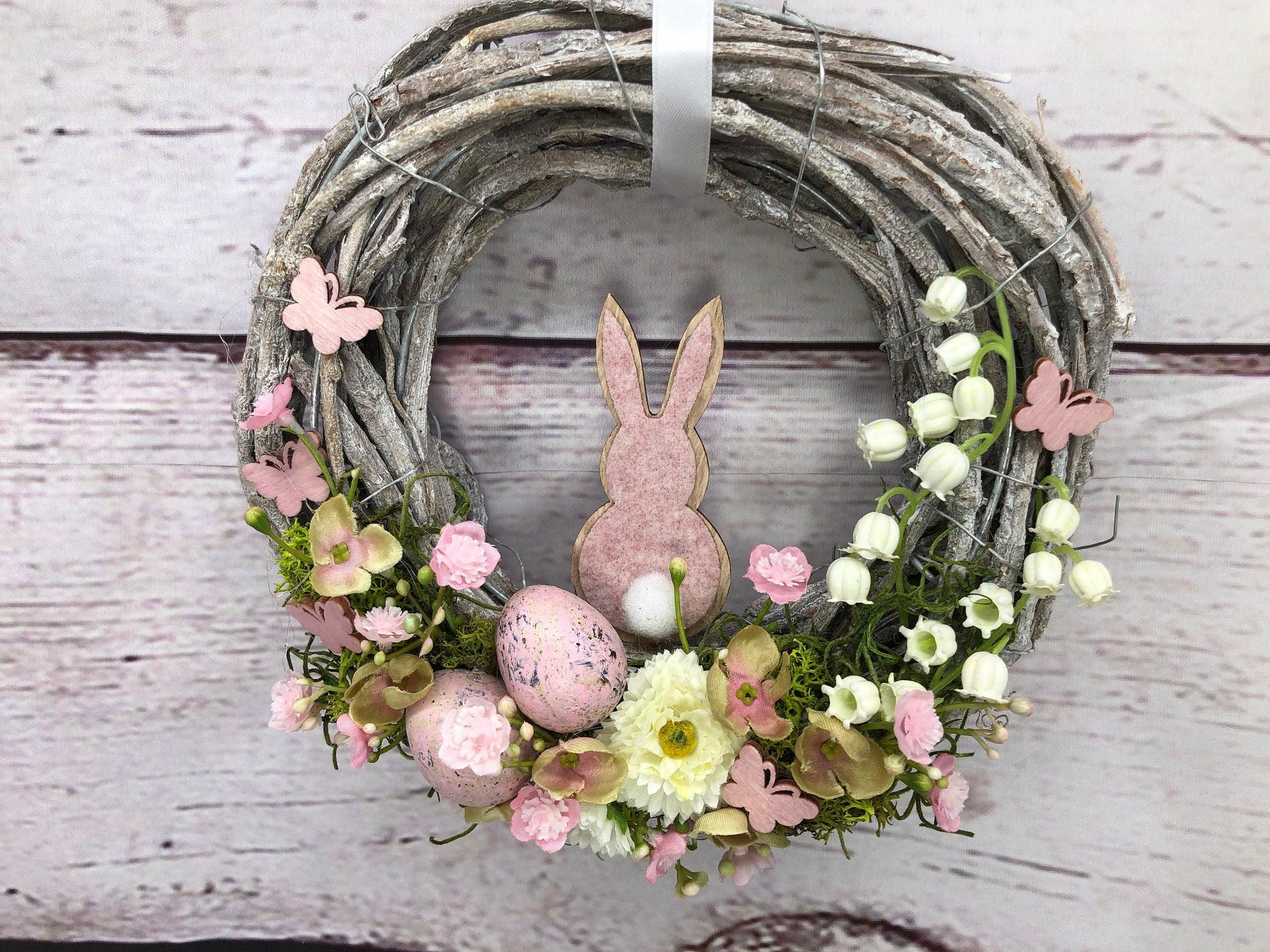 Frühlingskranz 20cm mit Hasen, Eiern & Schleierkraut – kleiner Osterkranz Seidenblumen – Türkranz – SarahsFlowerStudio