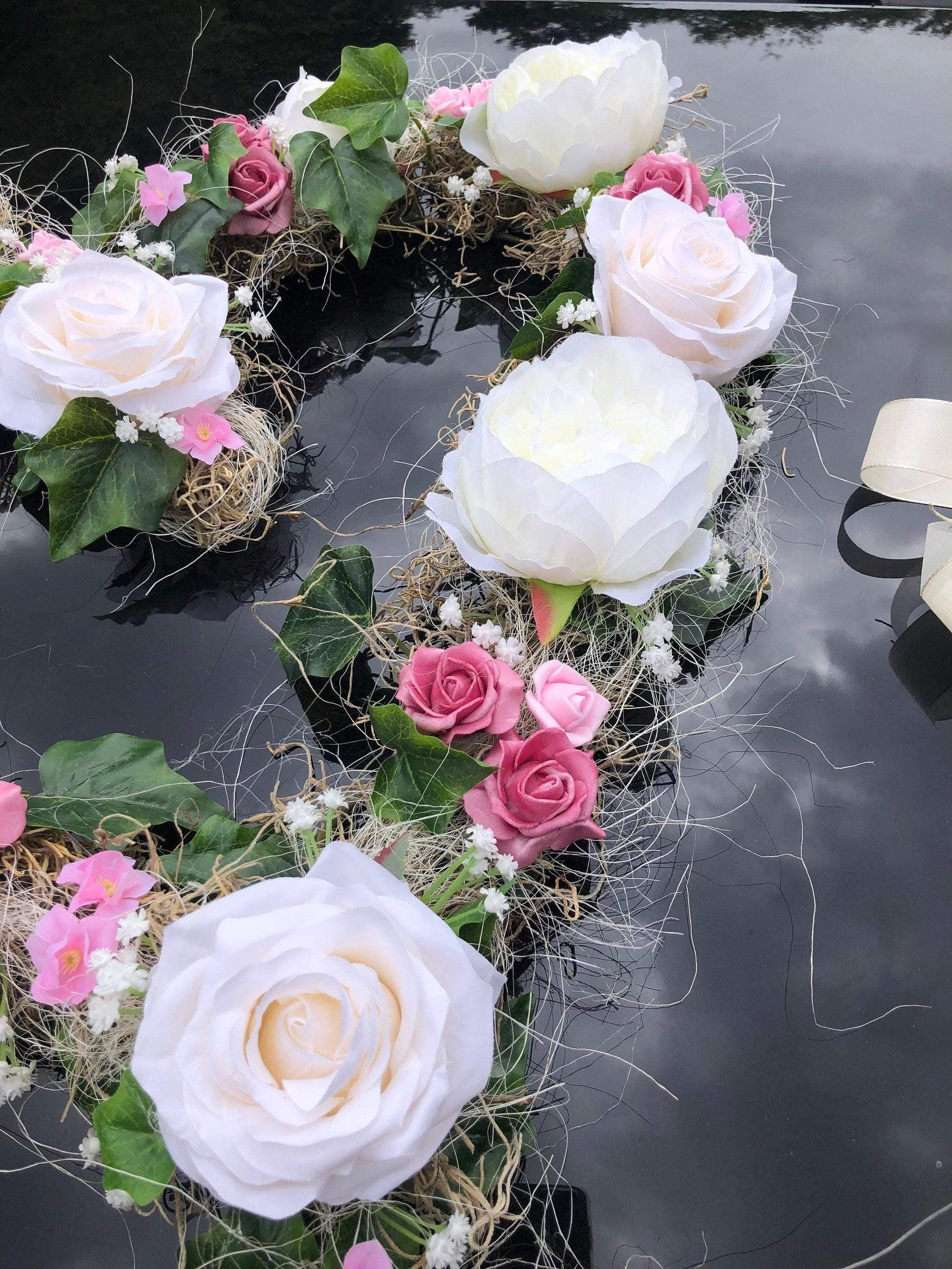 Autoschmuck Set 3 Teilig Herz und Schleifen Autodekoration Autoblumenschmuck Gesteck Hochzeit Pfingstrosen Rose Efeu Schleifen Modern Edel – handgemacht aus Seiden- und Kunstblumen, langlebig & pflegeleicht von SarahsFlowerStudio