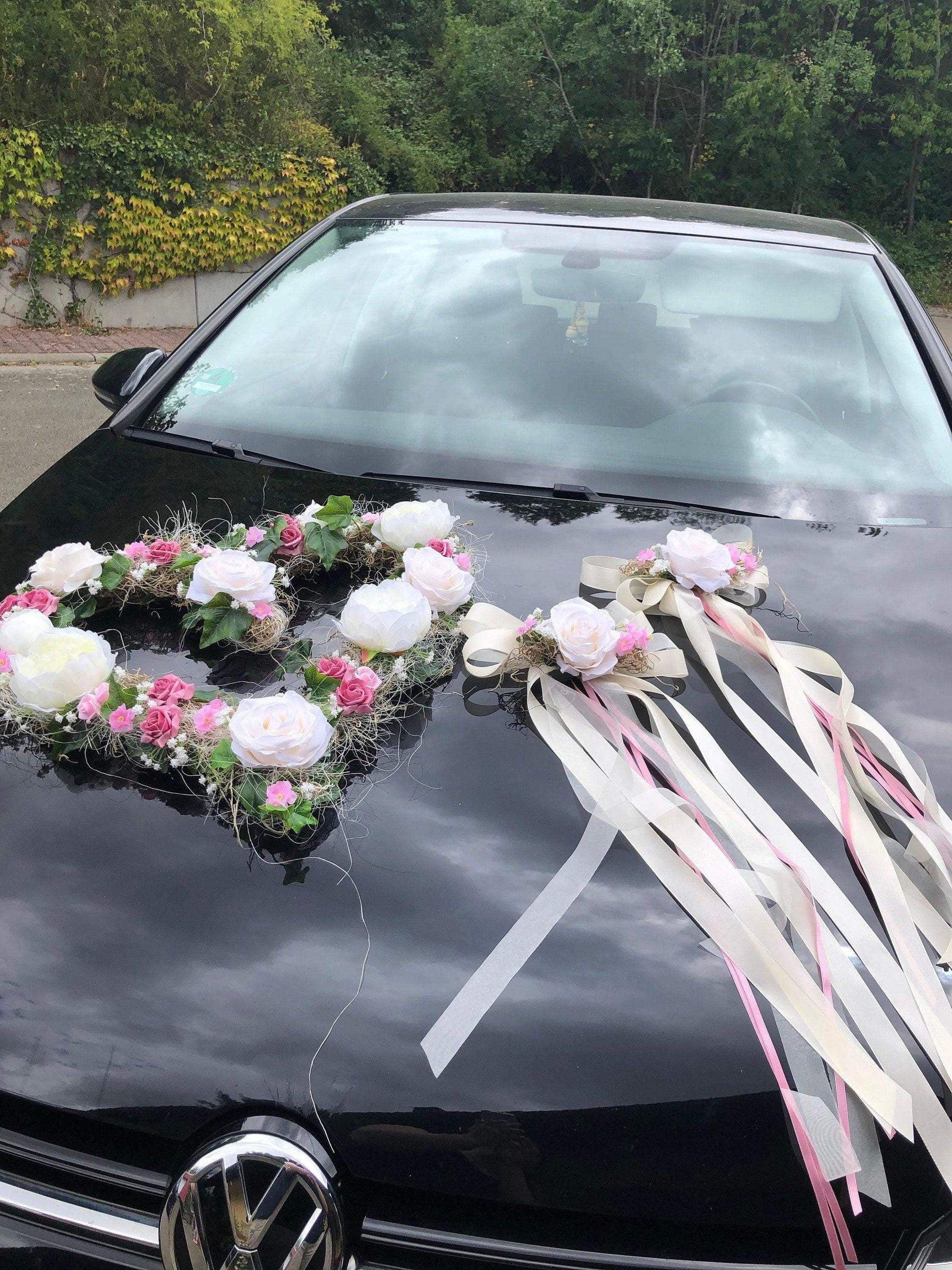 Autoschmuck Set 3 Teilig Herz und Schleifen Autodekoration Autoblumenschmuck Gesteck Hochzeit Pfingstrosen Rose Efeu Schleifen Modern Edel – handgemacht aus Seiden- und Kunstblumen, langlebig & pflegeleicht von SarahsFlowerStudio