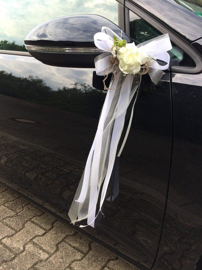 2 Autoschleifen für Seitenspiegel Kirchenbank in Wunschfarbe große Schleife Dekoration Rose – handgemacht aus Seiden- und Kunstblumen, langlebig & pflegeleicht von SarahsFlowerStudio