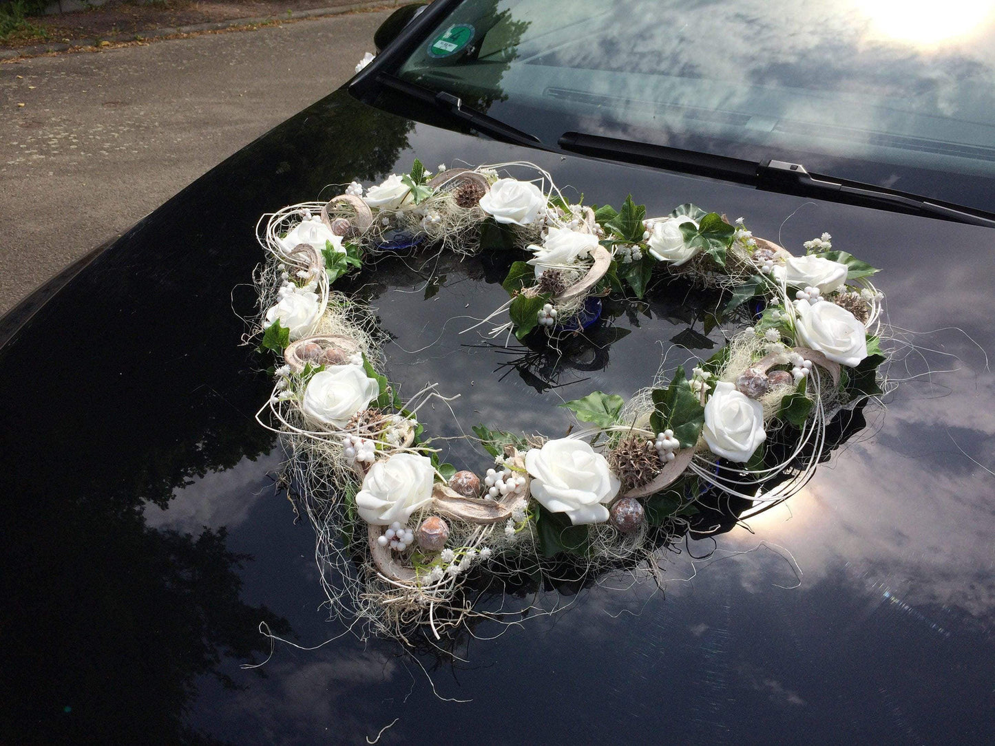 Autoschmuck Set 3 Teilig Herz und Schleifen Autodekoration Autoblumenschmuck Gesteck Hochzeit Kutschen Schmuck Kutschendeko Kutsche Wedding – handgemacht aus Seiden- und Kunstblumen, langlebig & pflegeleicht von SarahsFlowerStudio