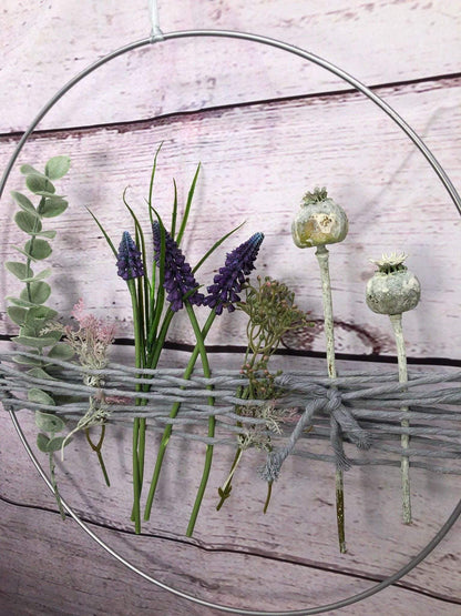Türkranz Kranz Ring Hyazinthe Traubenhyazinthe Muskari Mohn Eukalyptus Seidenblumen Wandkranz Trockenblumen Natur natürlich Hoop Fensterdeko – handgemacht aus Seiden- und Kunstblumen, langlebig & pflegeleicht von SarahsFlowerStudio