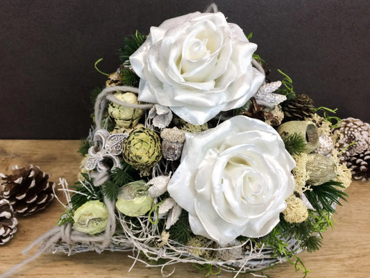 Grabgesteck Allerheiligen Wachsrosen Wachsrose Rose Grabschmuck Herz Grabdekoration – handgemacht aus Seiden- und Kunstblumen, langlebig & pflegeleicht von SarahsFlowerStudio