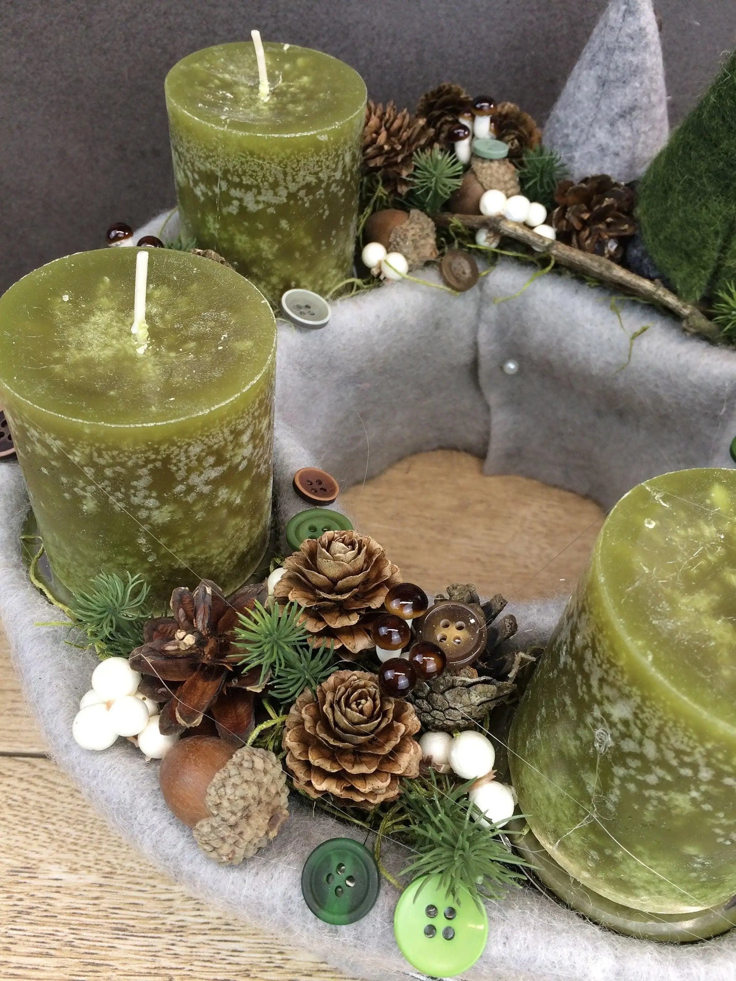 Adventskranz Adventskalender – handgemacht aus Seiden- und Kunstblumen, langlebig & pflegeleicht von SarahsFlowerStudio