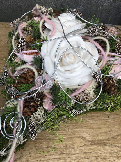 Grabgesteck Grabschmuck Herz Wunschgröße Grabdekoration Grabschmuck Allerheiligen Wachs Rose – handgemacht aus Seiden- und Kunstblumen, langlebig & pflegeleicht von SarahsFlowerStudio